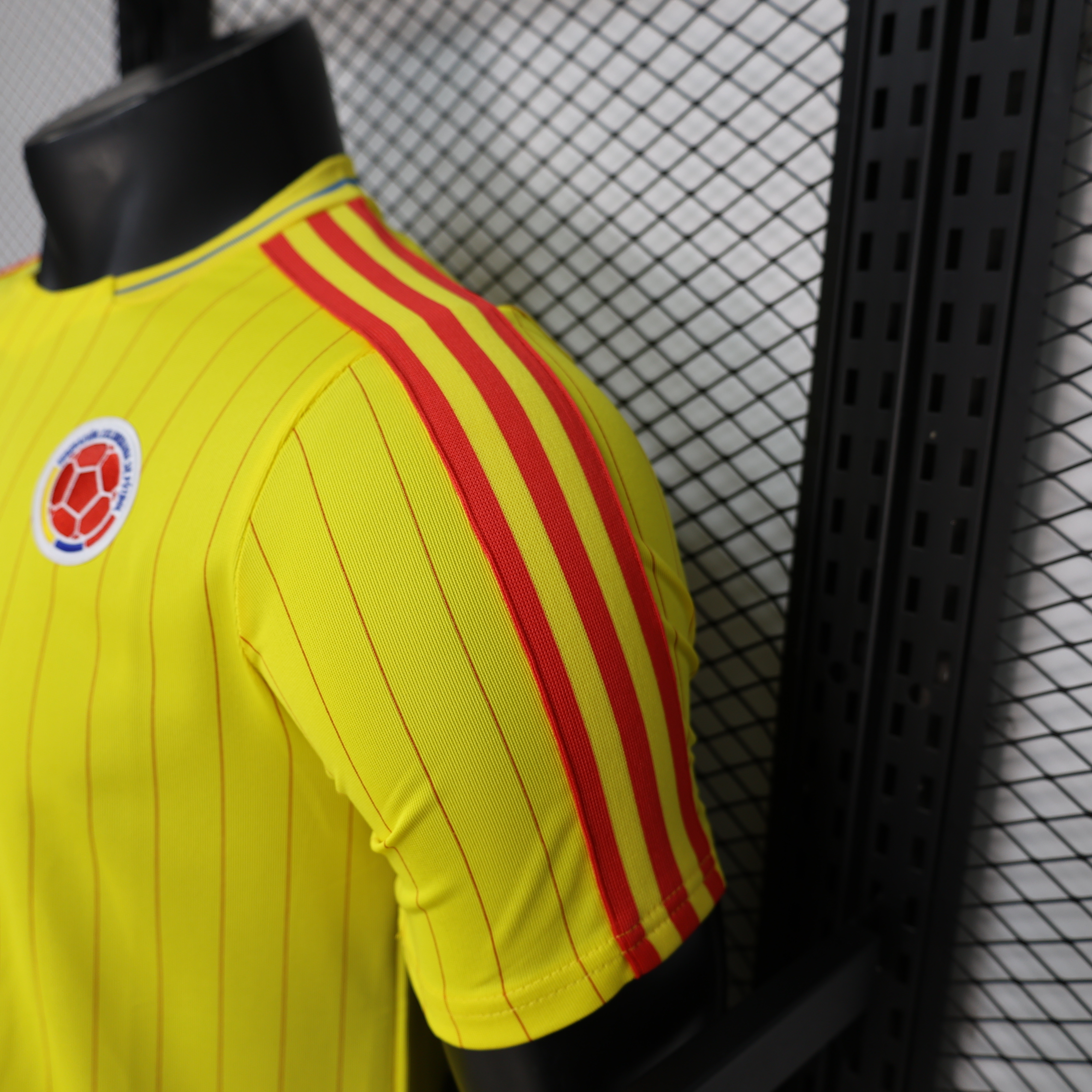 2026 World Cup Colombia Retro Football Shirt Casual Edition AAAA Jersey Drop ship Yupoo 5
