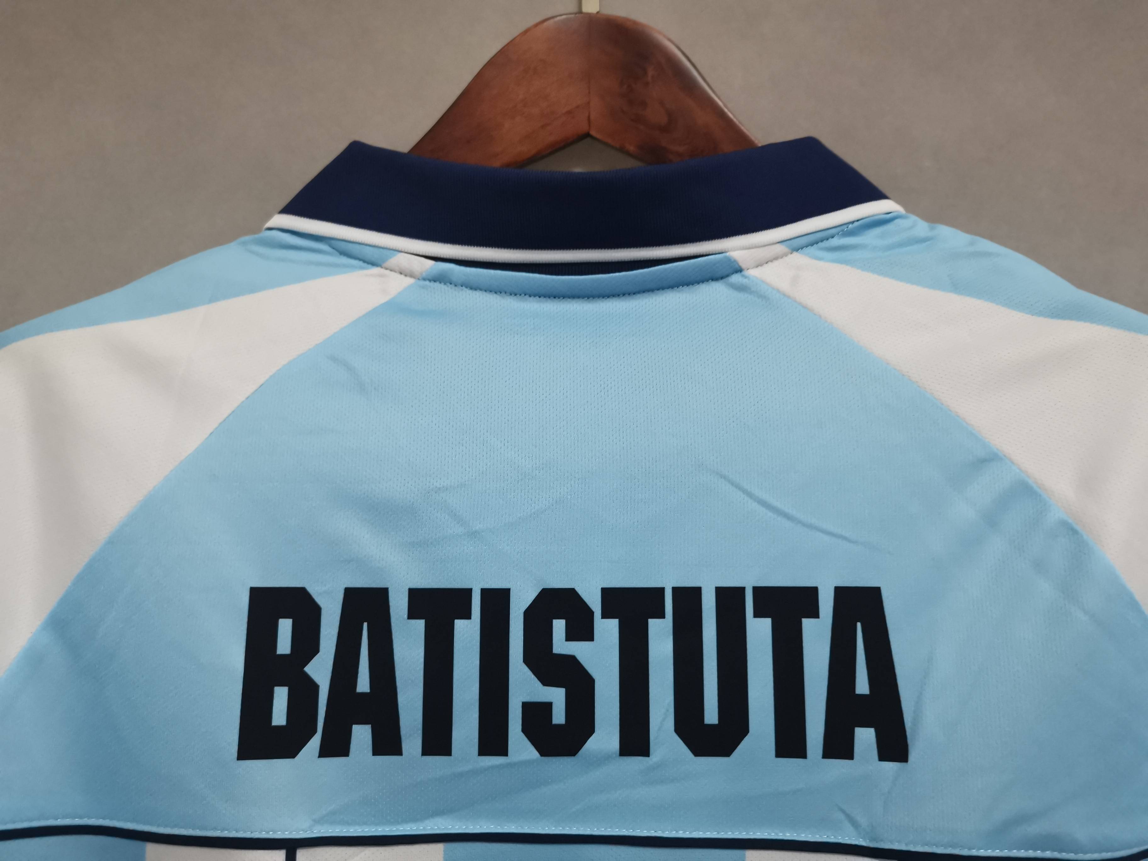 2000 Argentina home 1