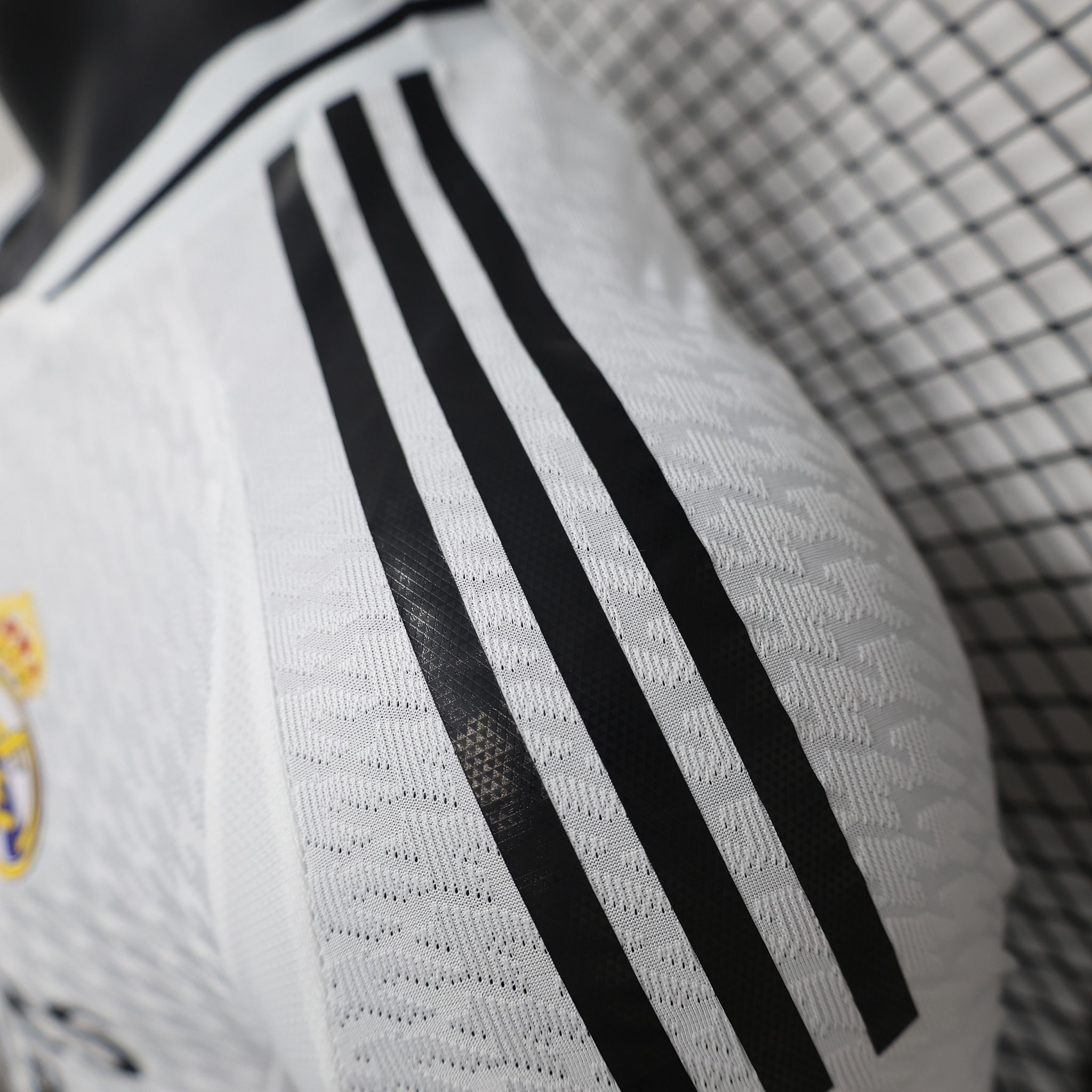 24-25 Real Madrid Home Kit Player Version Shirt With All Kind of Badges Soccer AAAAJerseys Yupo 17