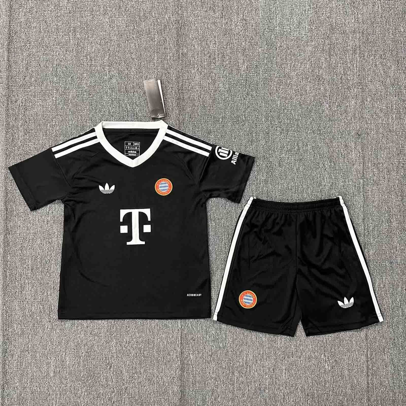24-25 Bayern Munich Goalkeeper Black Kids Kits Youth Apparels AAAAJersey Supplier Yupoo