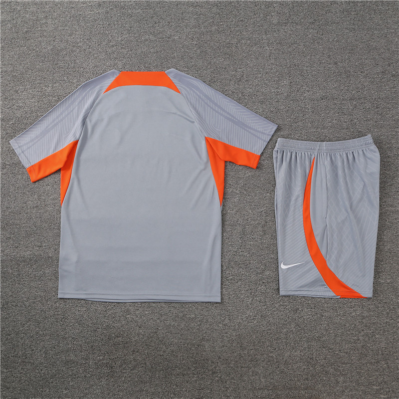 23-24 Inter Milan Training Soccer Jerseys Football Shirts 1
