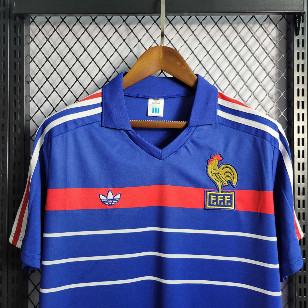 1984 France home 7