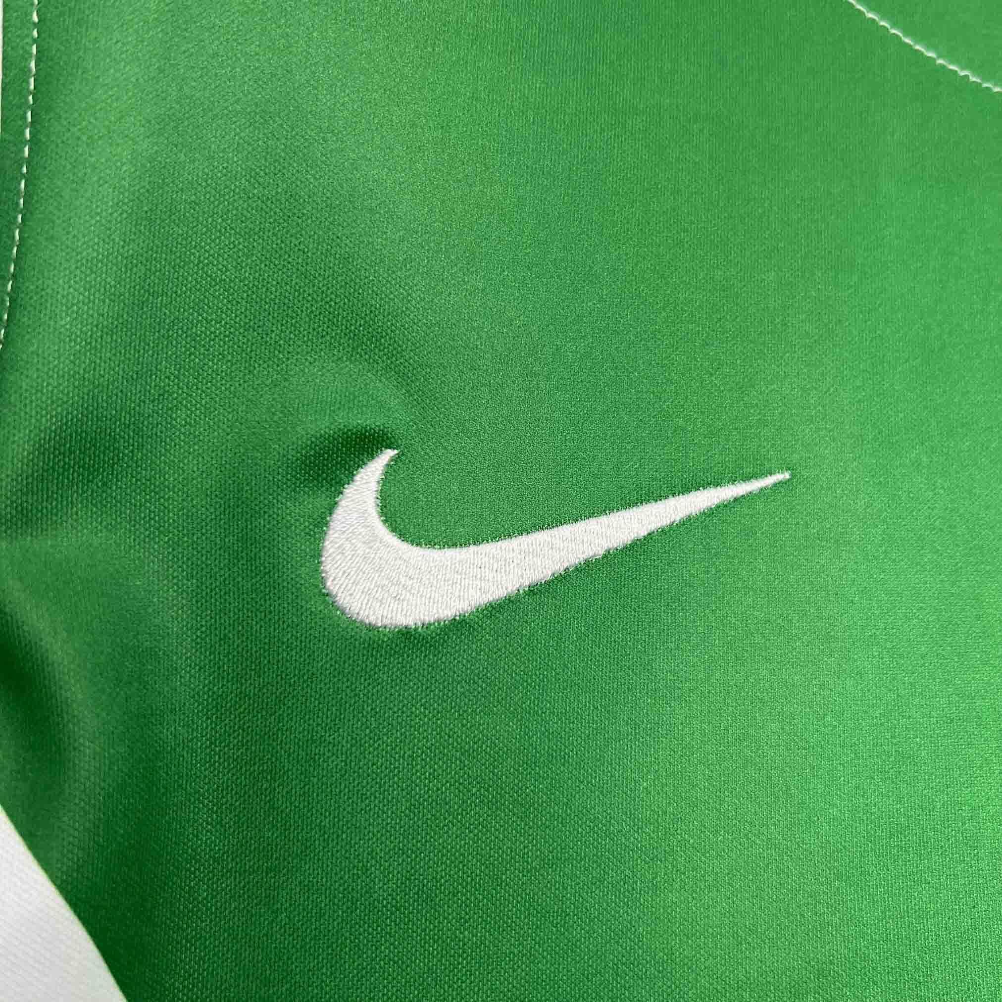 24-25 Sporting Lisbon 100th Anniversary Edition Kit Football Shirt AAAAJersey Supplier Yupoo 2