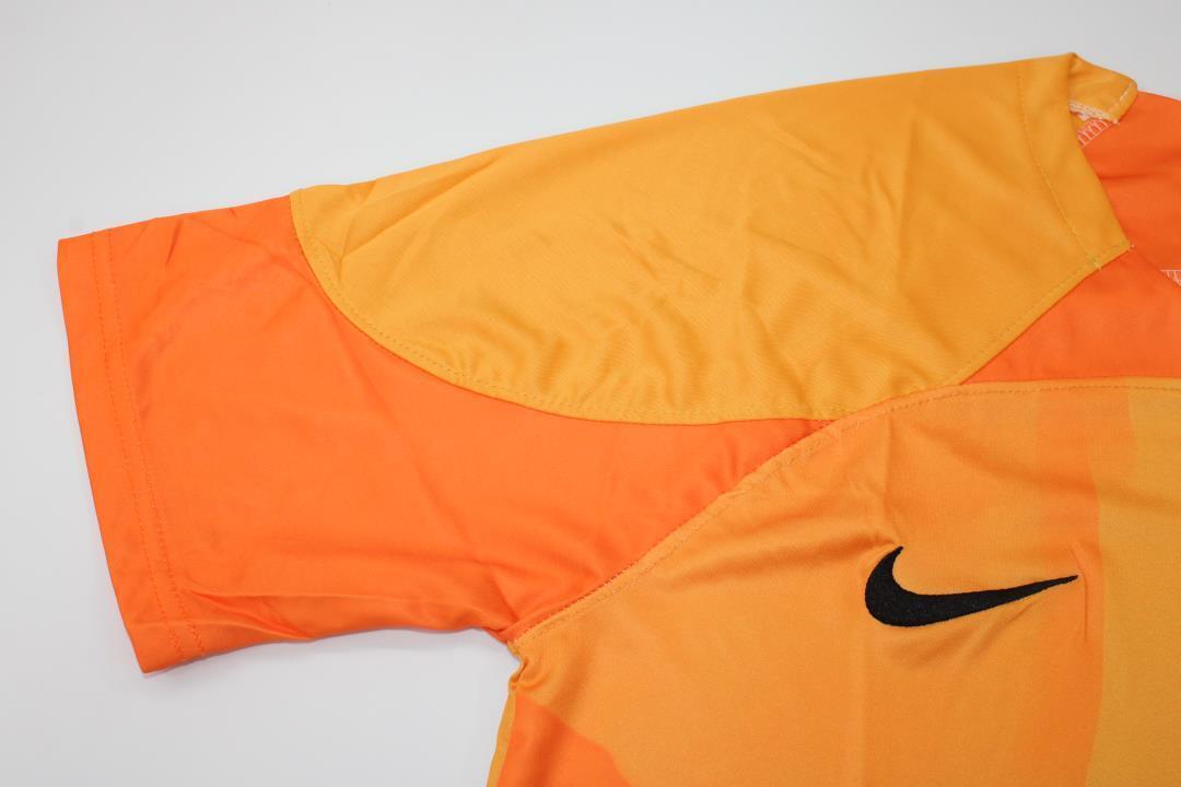 22-23 Chelsea orange goalkeeper 2
