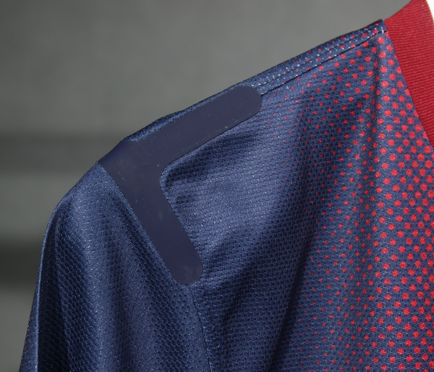 12-13 Barcelona Home Retro Kit Vintage Player Version Sino Shirt AAAAJersey Dropship Yupoo 1
