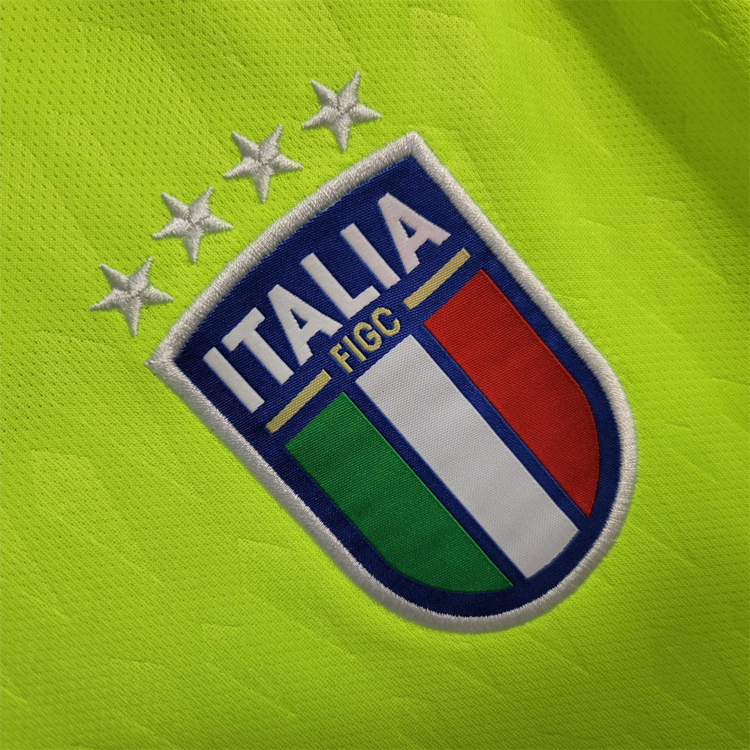 2023 Italy green goalkeeper 6