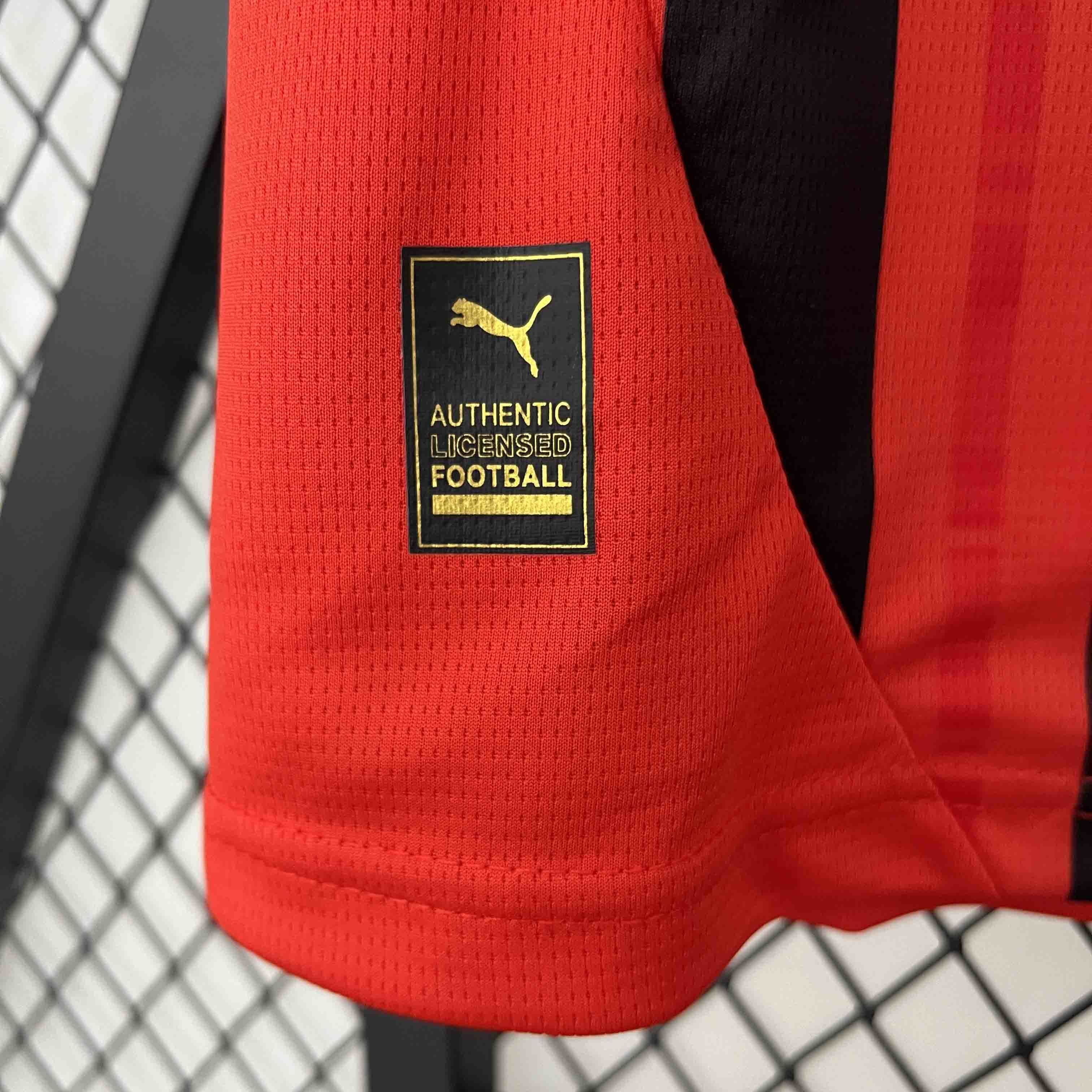 24-25 AC Milan Home Kit Soccer Uniform AAAAJersey Wholesale Yupoo 3