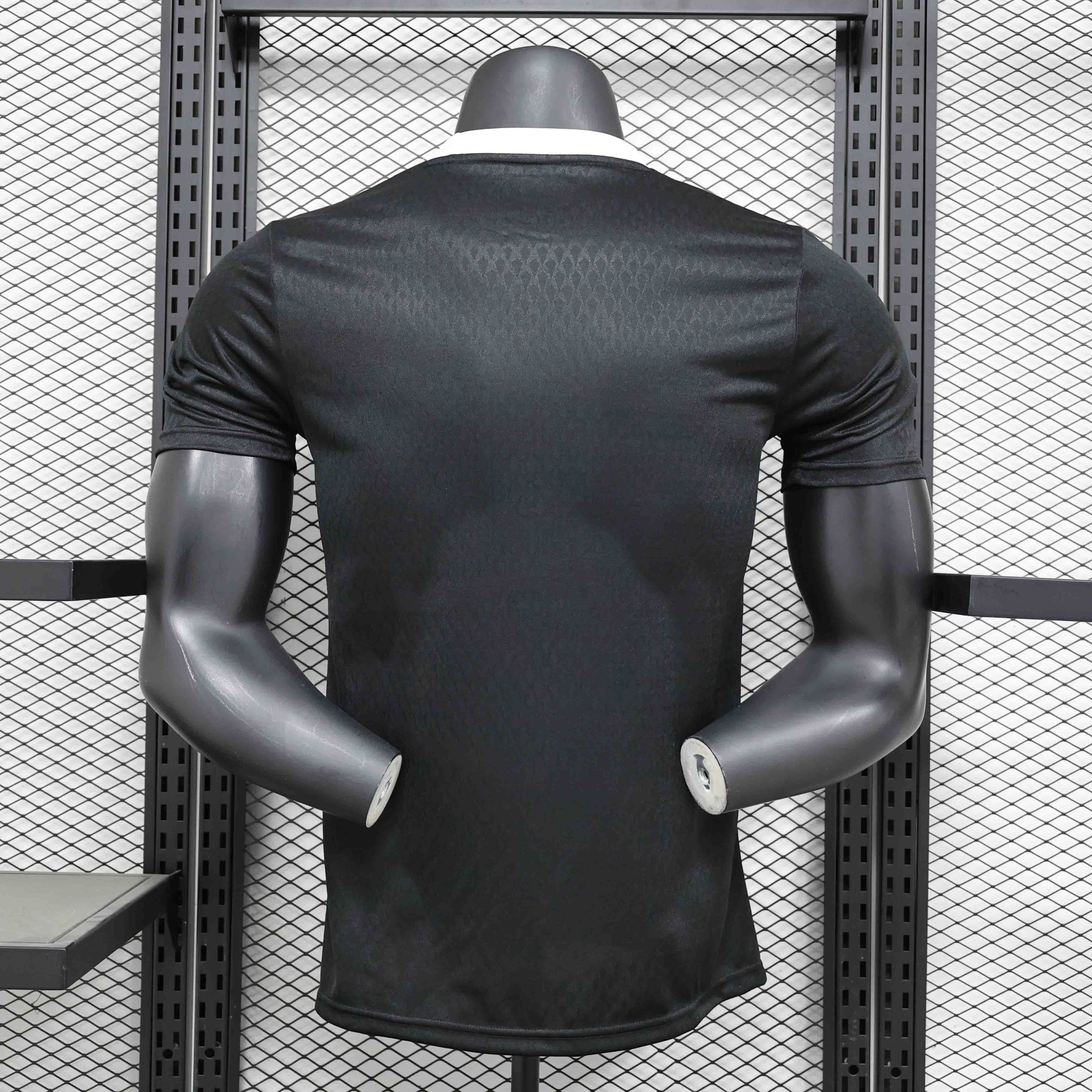 24-25 Real Madrid Black Goalkeeper Kit Player Version Shirt AAAAJersey Supplier Yupoo 1