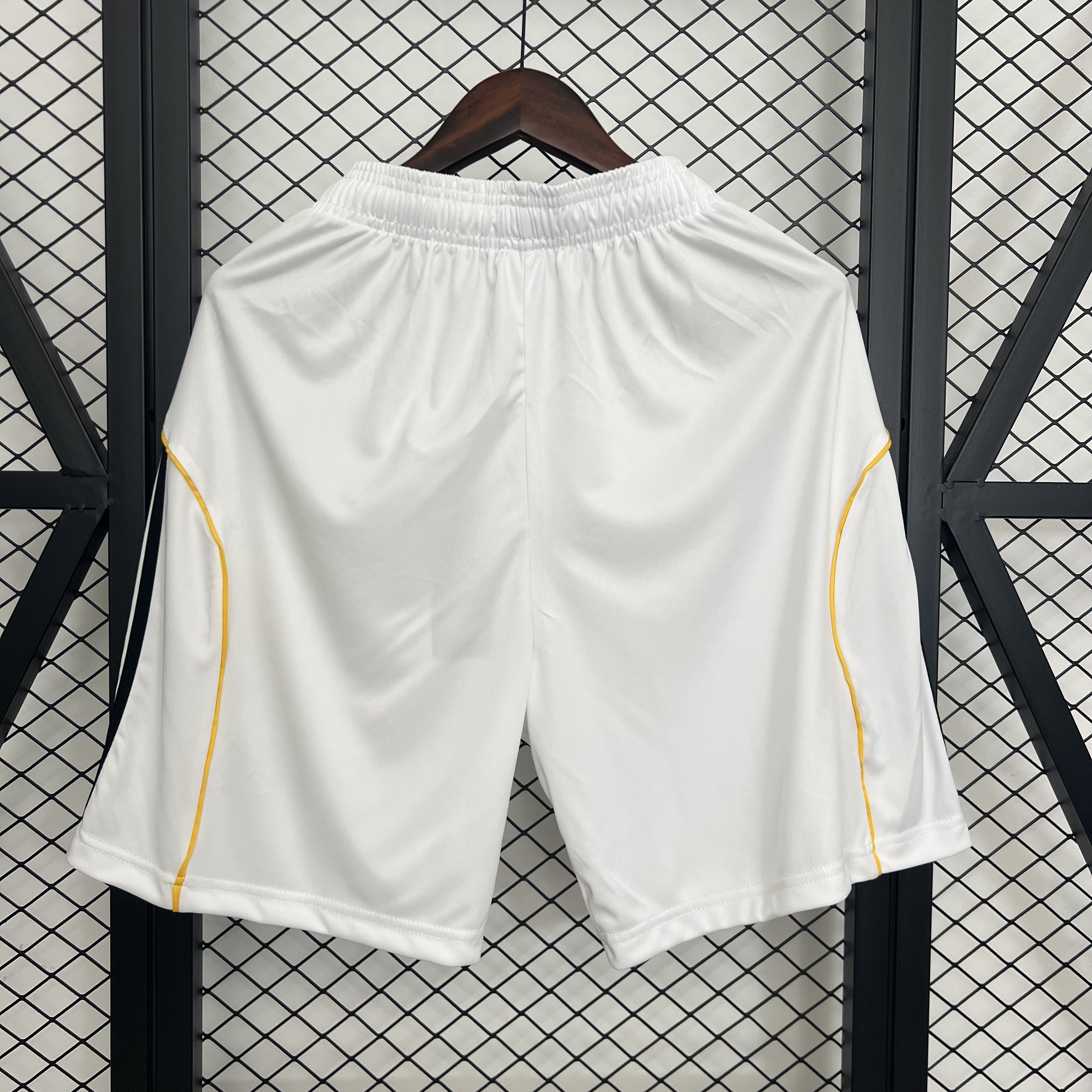 25-26 Real Madrid Home Kit Shorts Soccer AAAAJersey Yupoo S-2XL 1