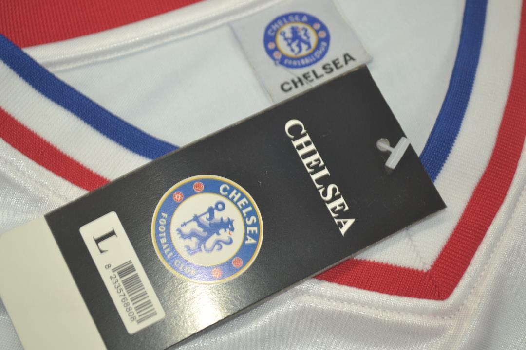 82-83 Chelsea away white 3