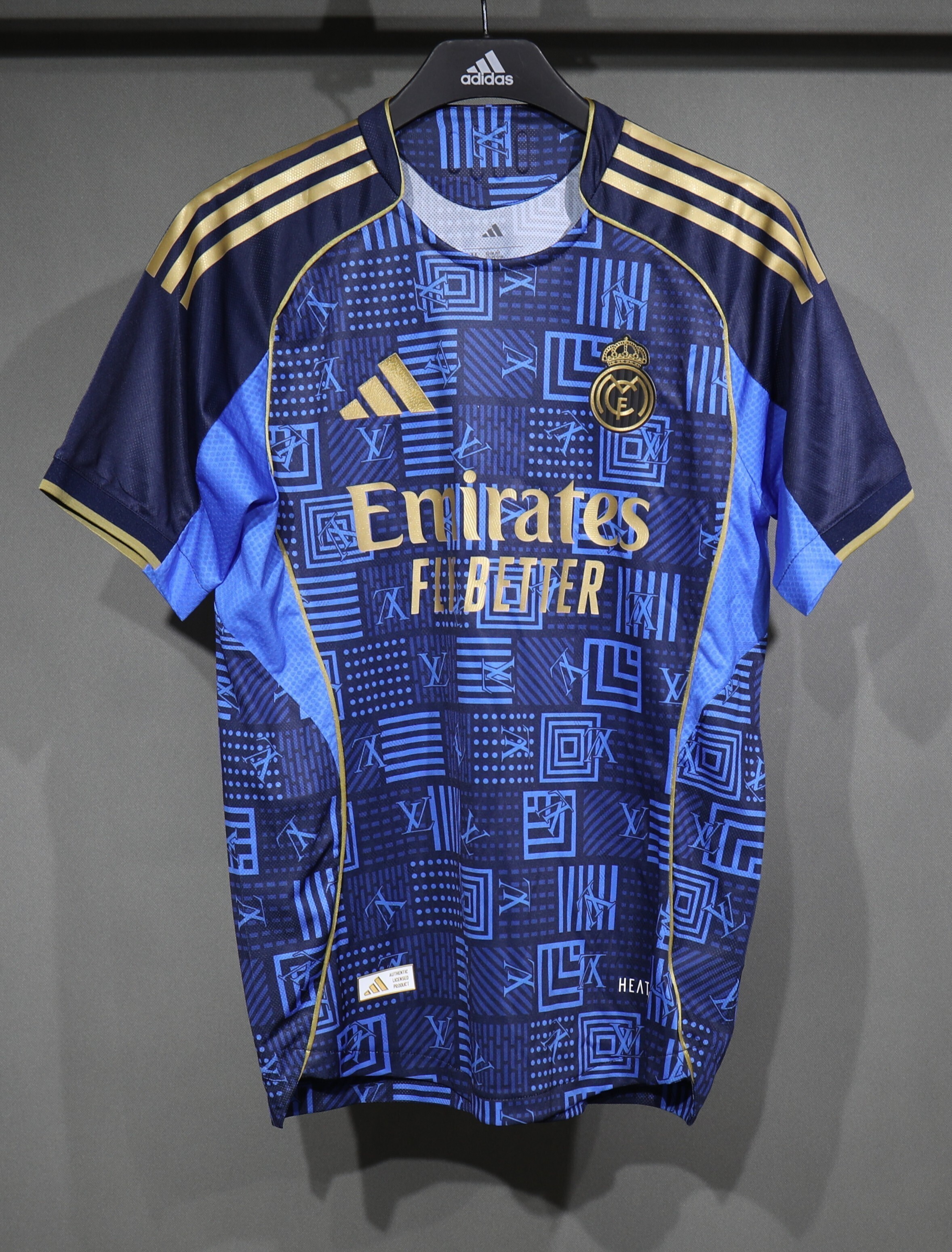 25-26 Real Madrid Blue Enchantress LV Joint Special Edition Player Apparels AAAAJersey Yupoo
