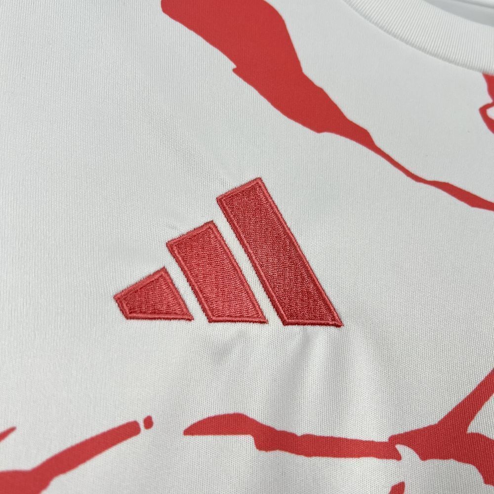 25-26 Real Madrid Pre-Match Football T-Shirt AAAAJersey Wholesale Yupoo 4