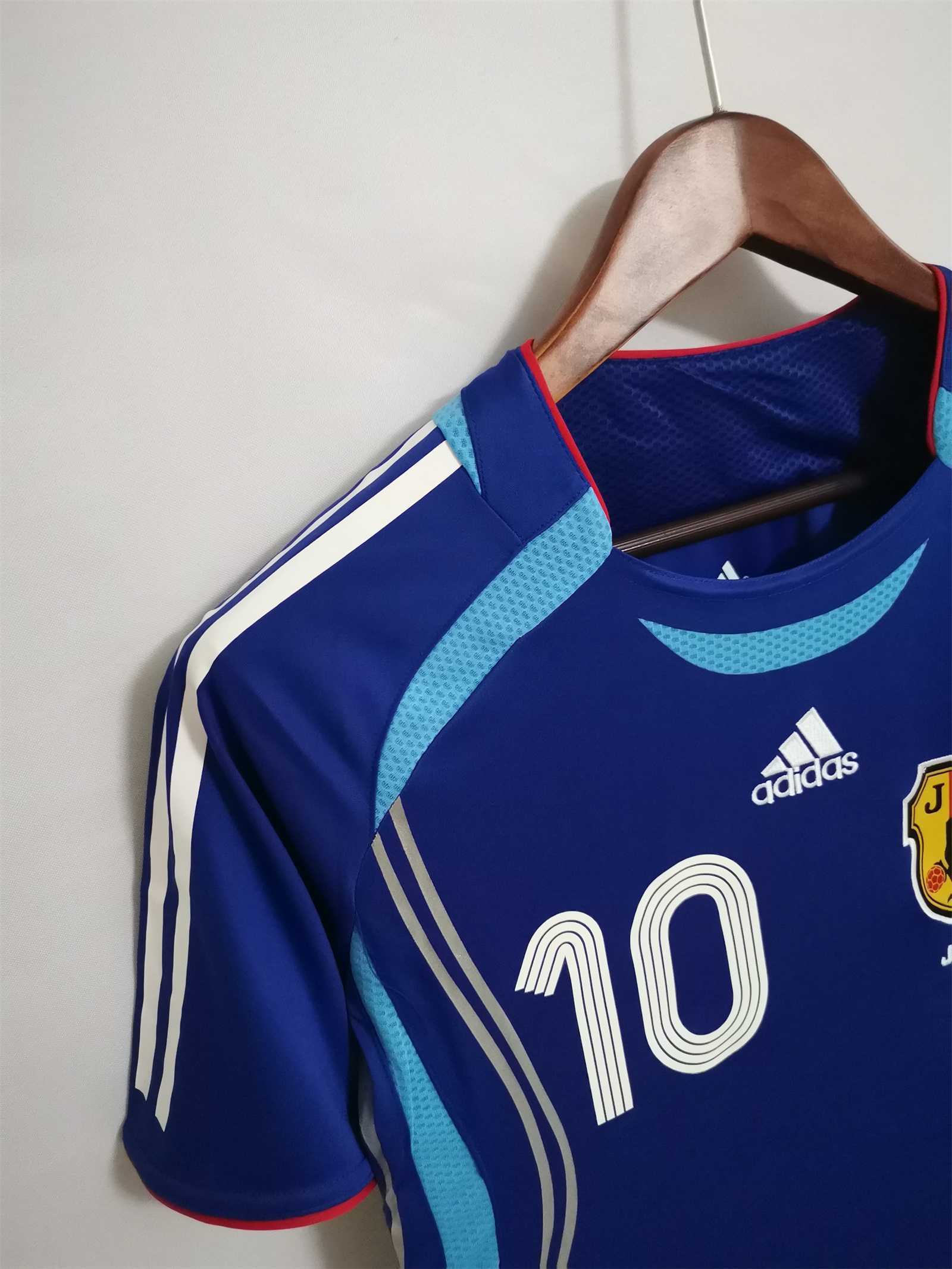 2006 Japan home blue 8