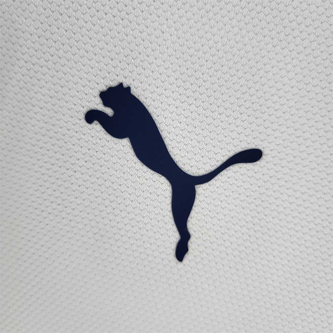 06-07 Tottenham Hotspur home 6