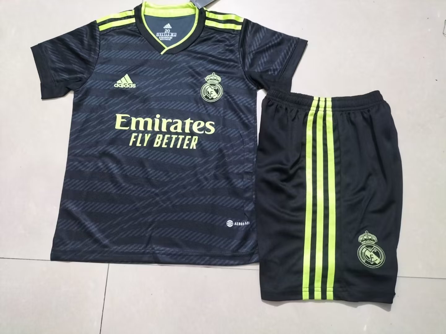 22-23 Real Madrid third away kids kit