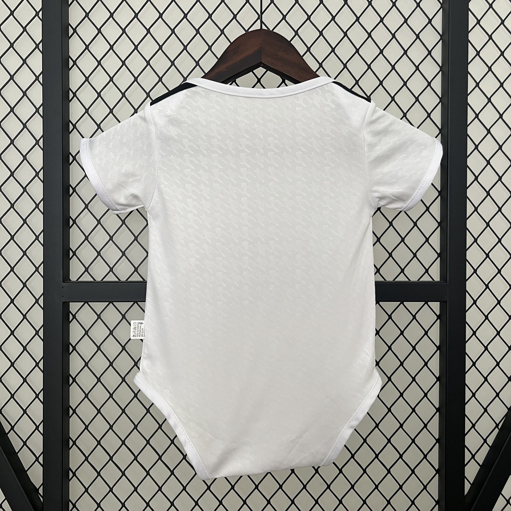 24-25 Real Madrid Home Baby Uniform Best Wholesale Yupoo 2
