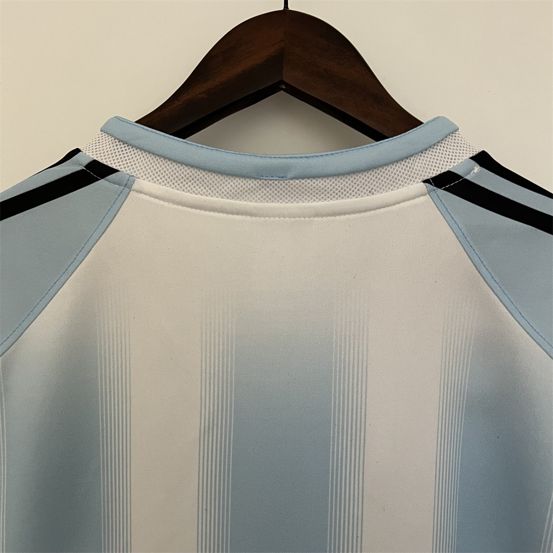04-05 Argentina home 3