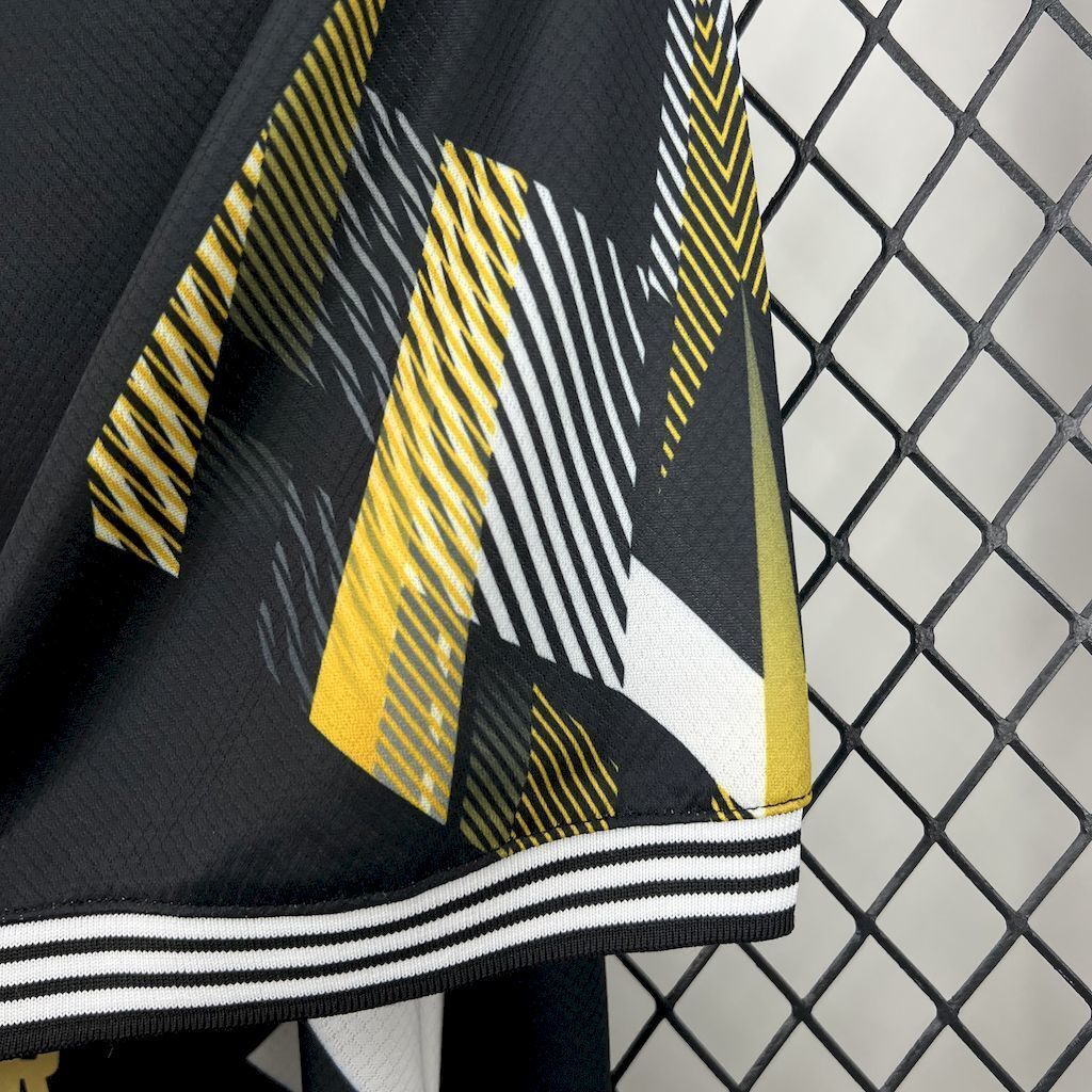 25-26 Real Madrid Black Celebrative Special Edition Shirt Football Uniforms AAAAJersey Supply Y 4