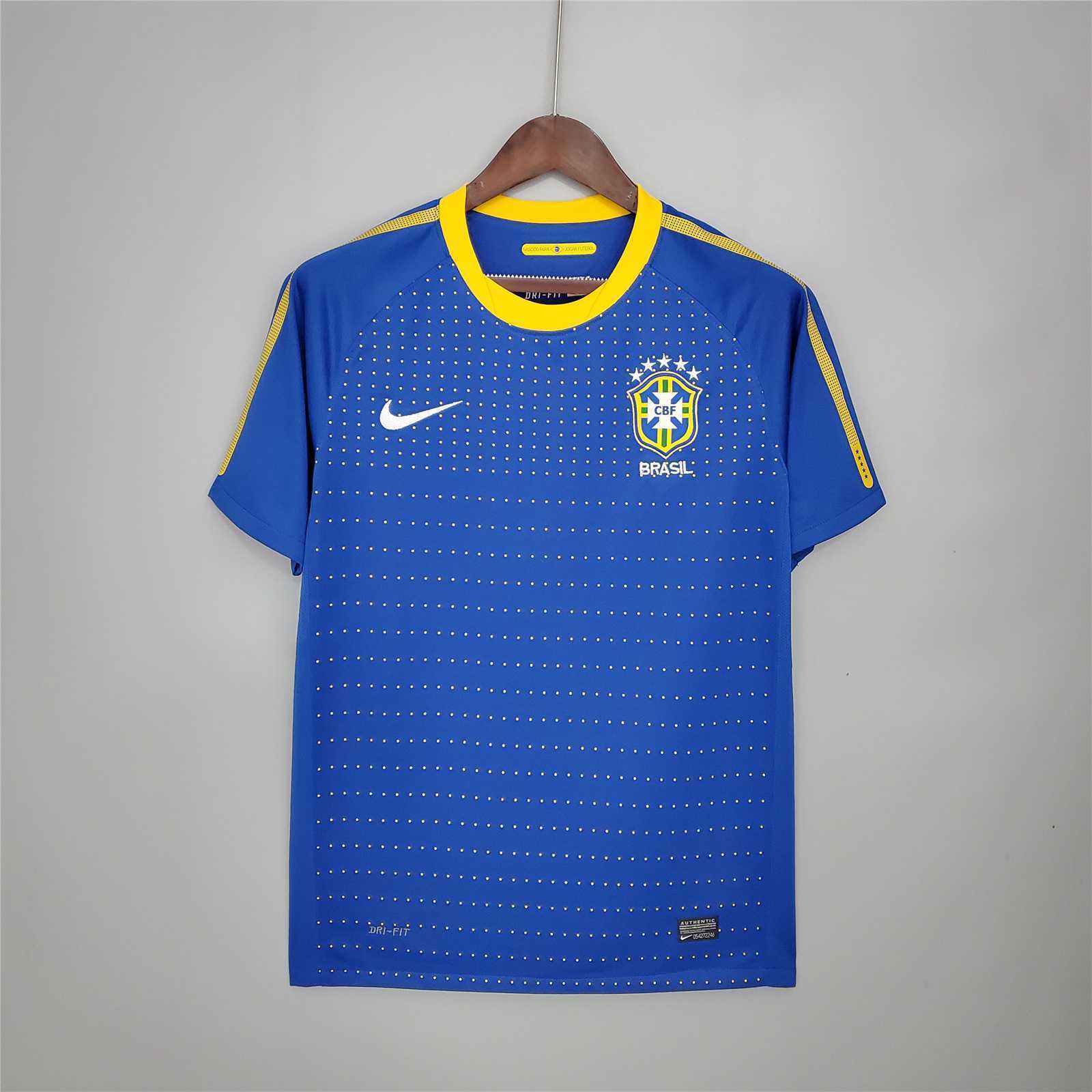 2010 Brazil away 3