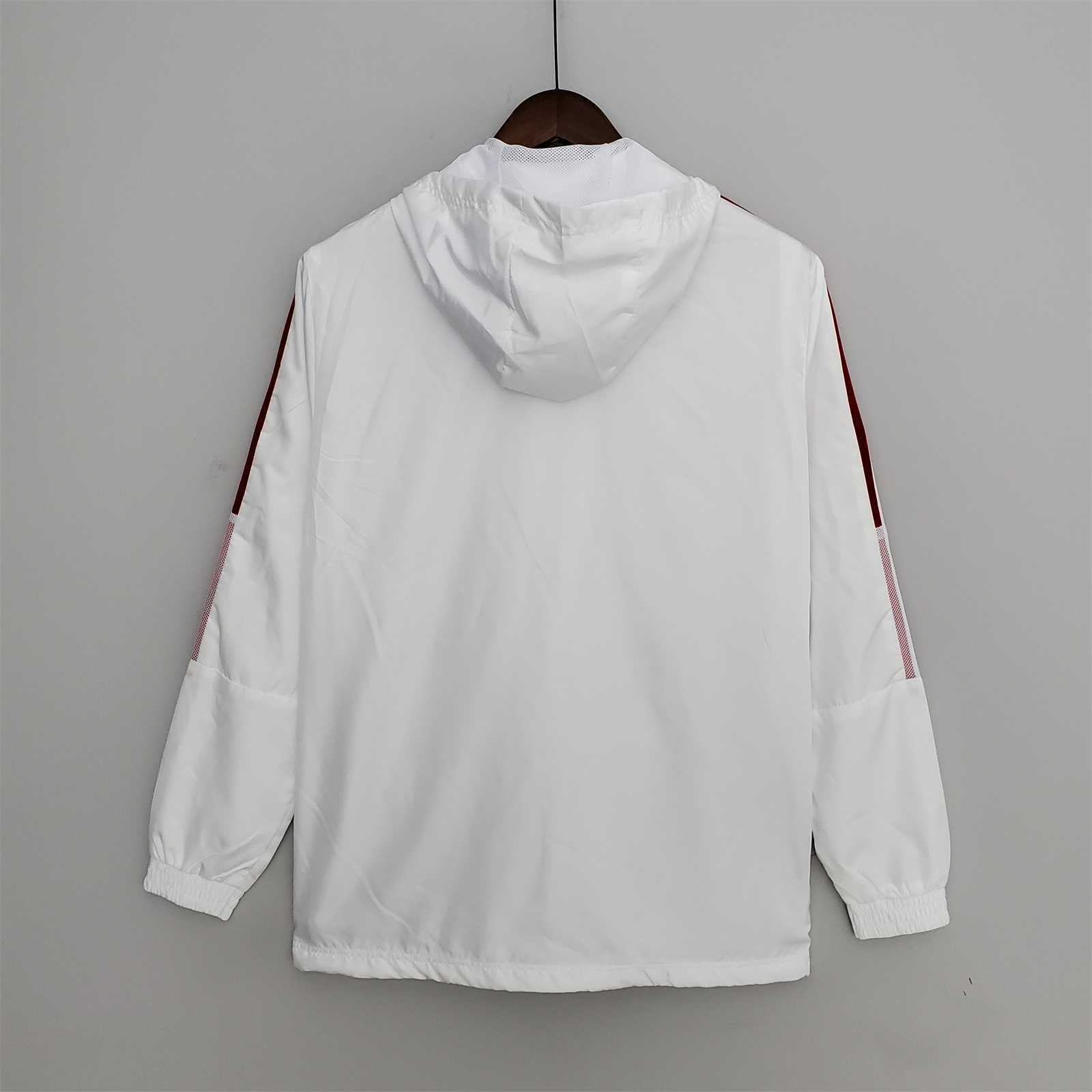 22-23 Manchester United white windbreaker 6