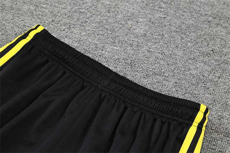 Manchester United Polo black and yellow-three sides 11