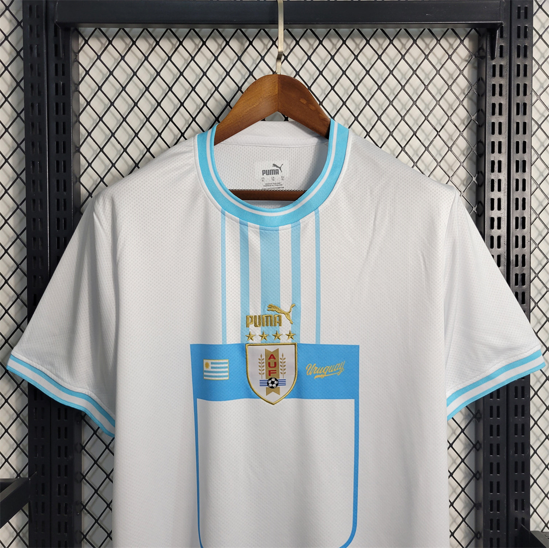 2022 Uruguay away 5
