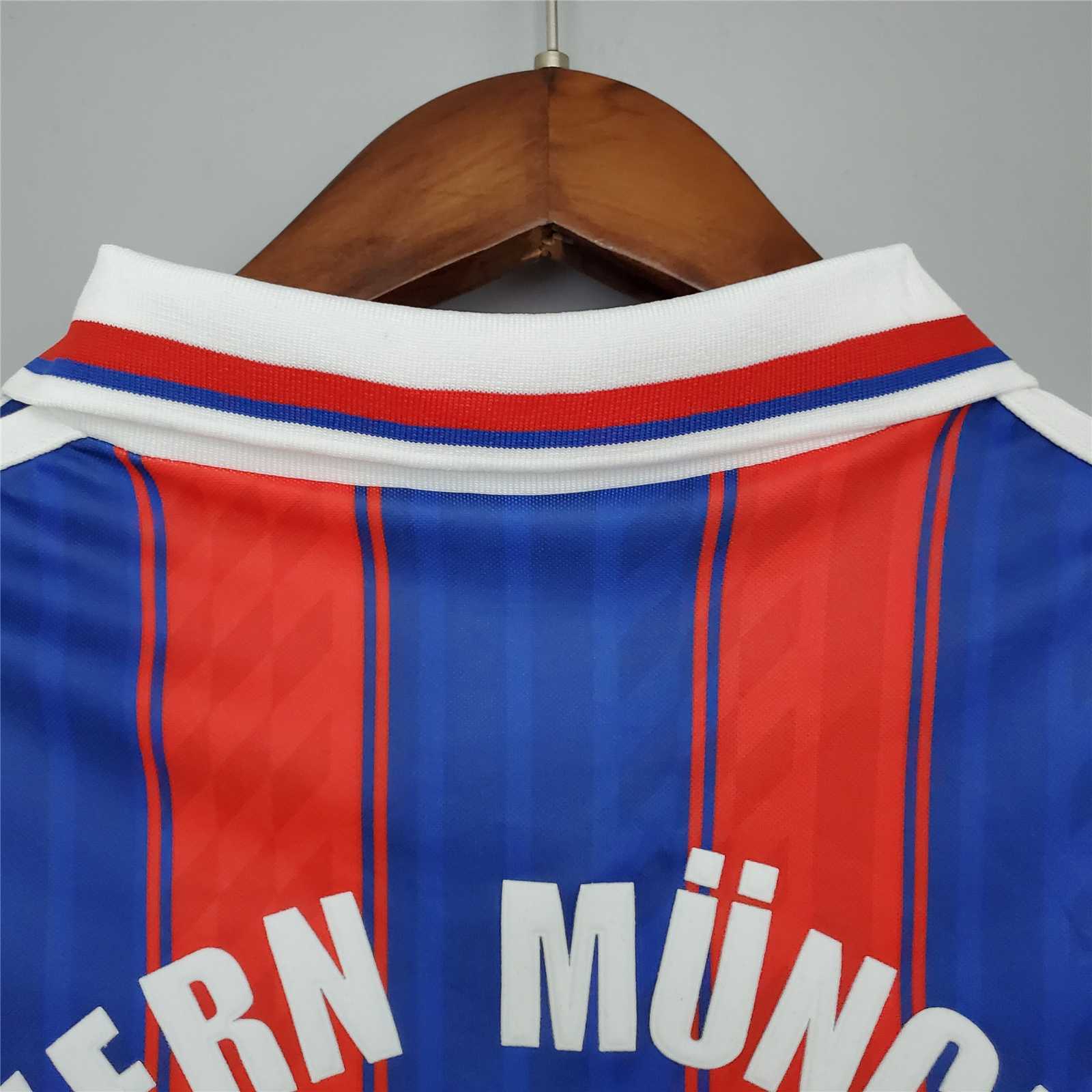 95-97 Bayern Munich home red blue 8