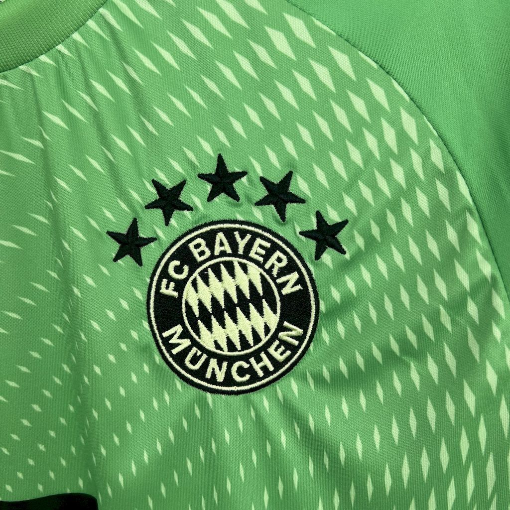 25-26 Bayern Munich Green Goalkeeper Shirt Football Uniform AAAAJersey Wholesale Yupoo 3