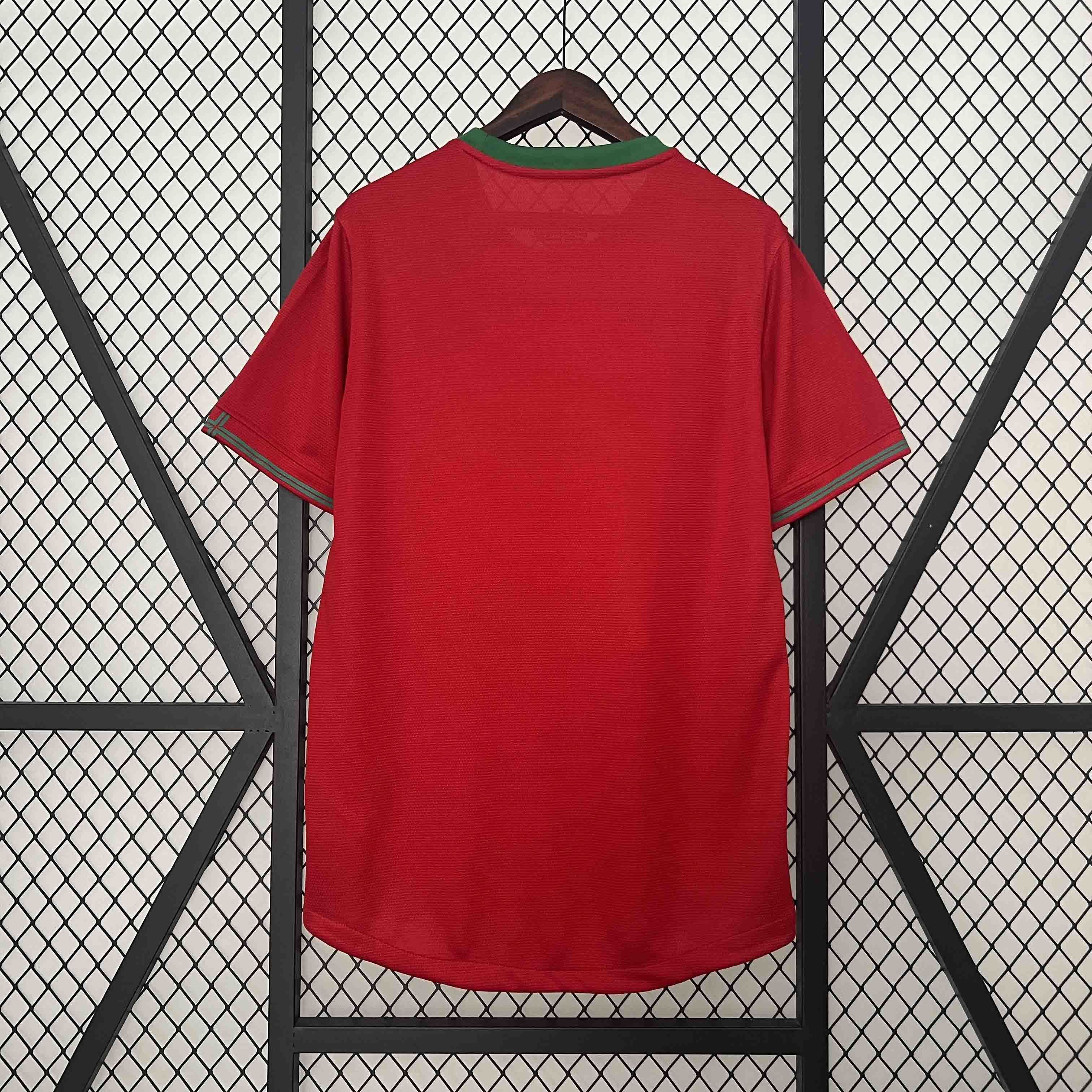 2012 Portugal Home Retro Kit Vintage Shirt Football AAAAJersey Supplier 2