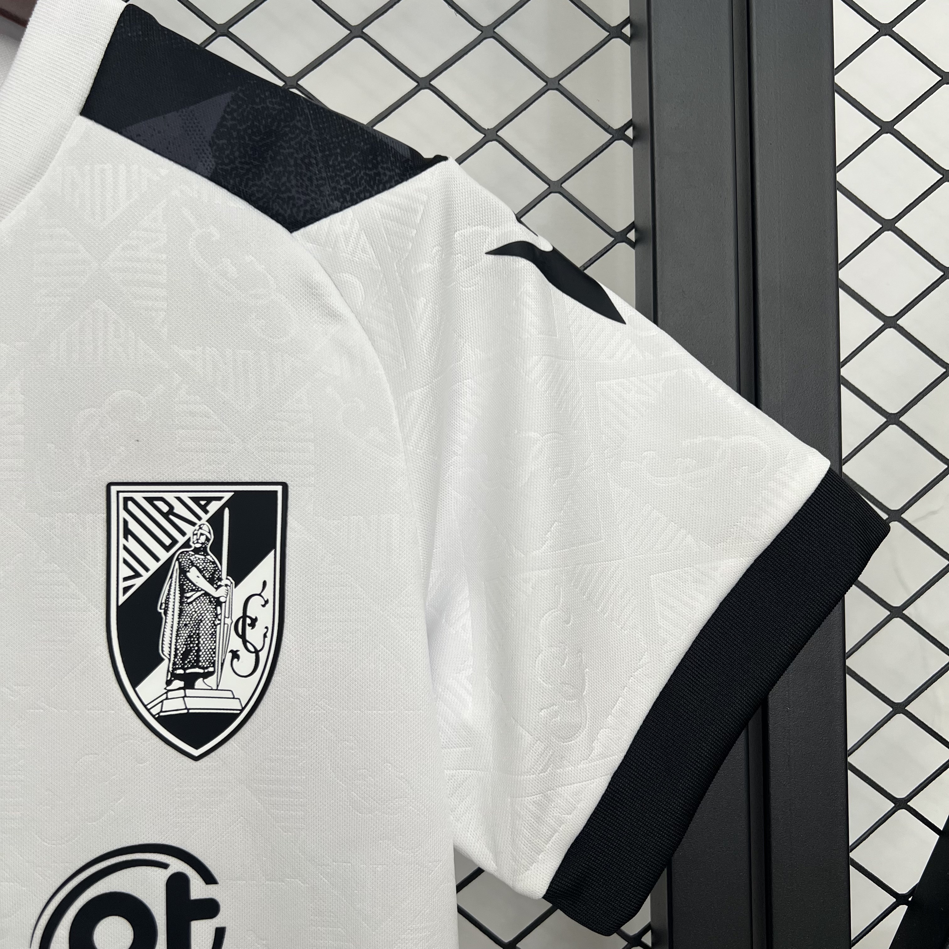 25-26 Vitória De Guimares Home Kid Kits Youth Apparels AAAAJersey Supply Yupoo 4