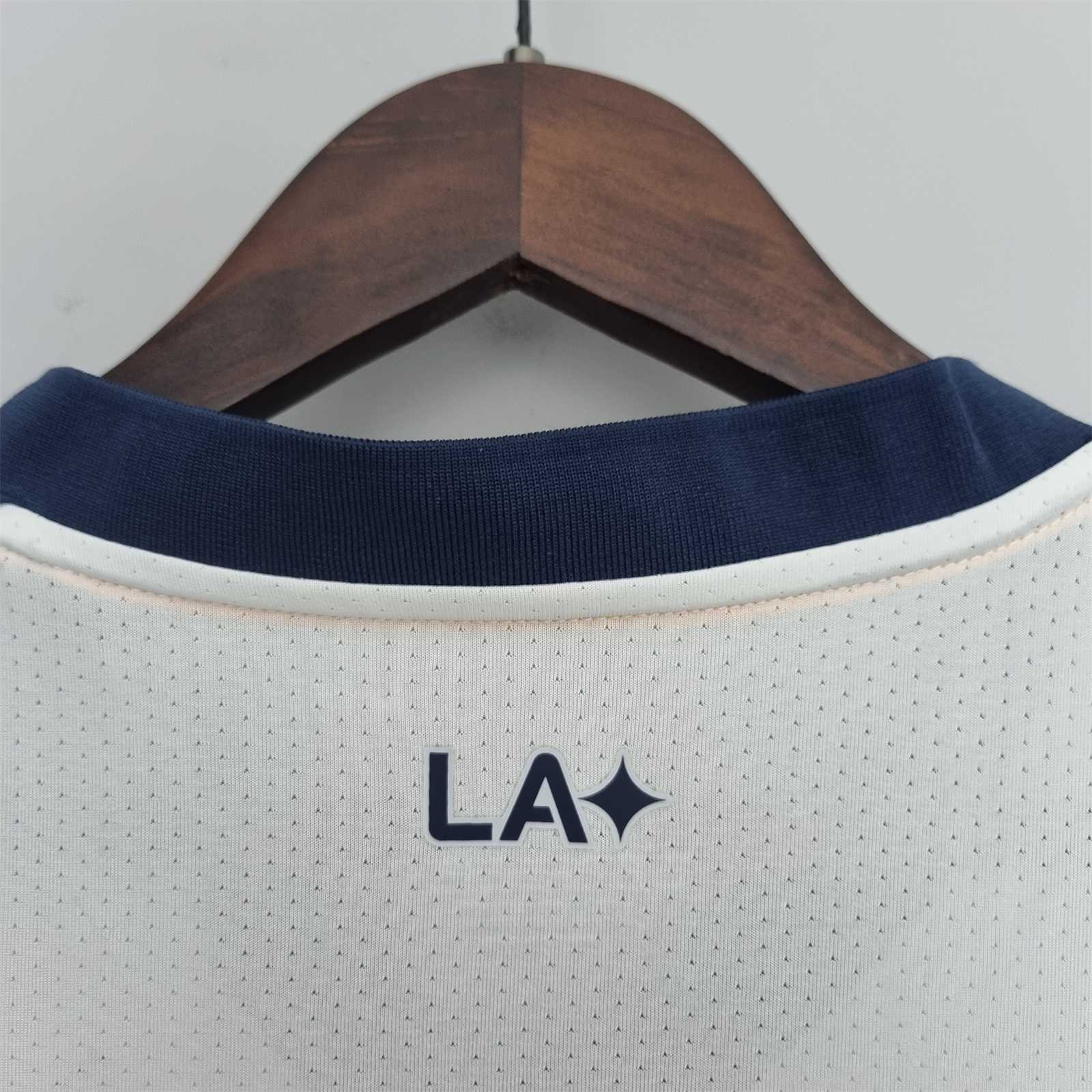 22-23 LA Galaxy woman home 4