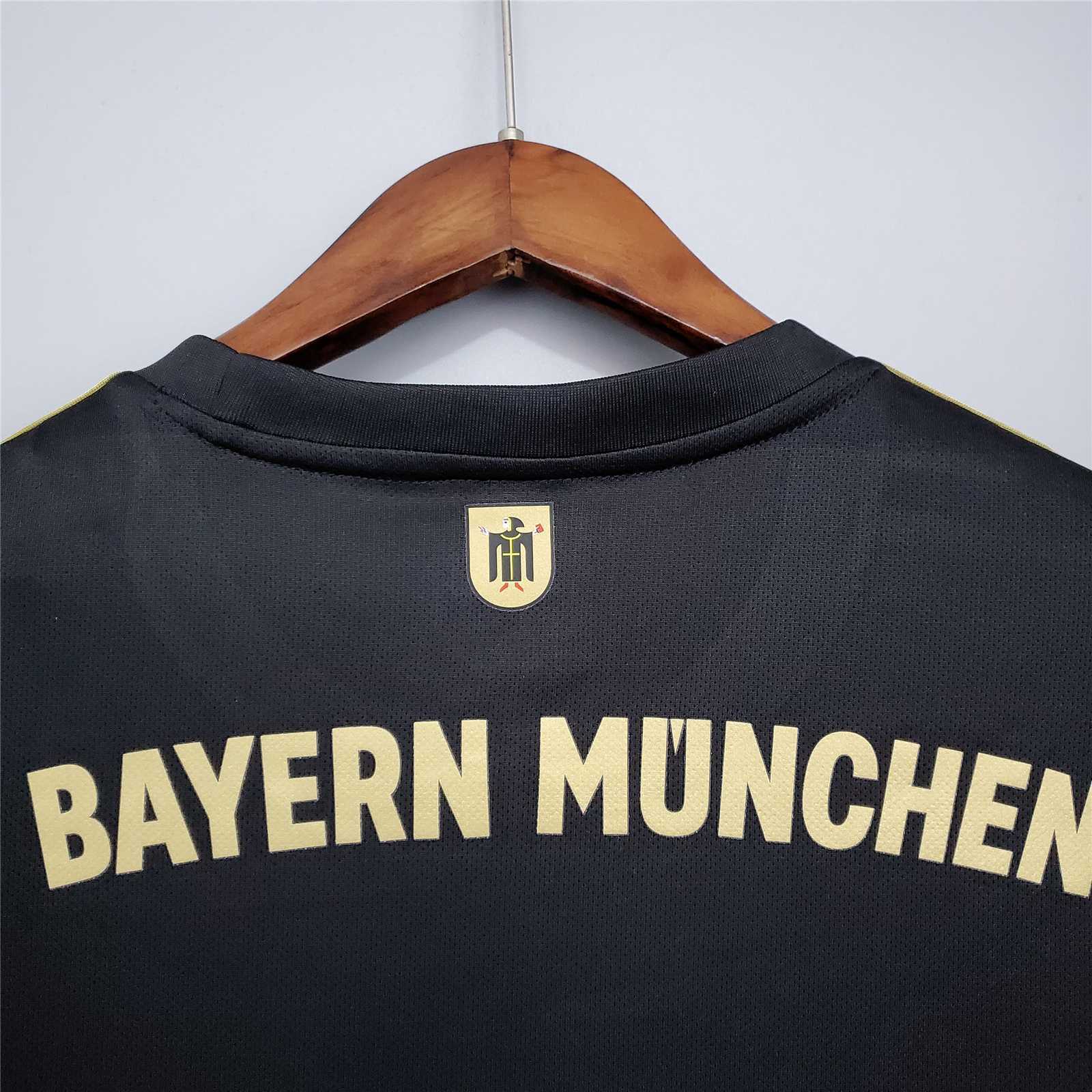 21-22 Bayern Munich away 9