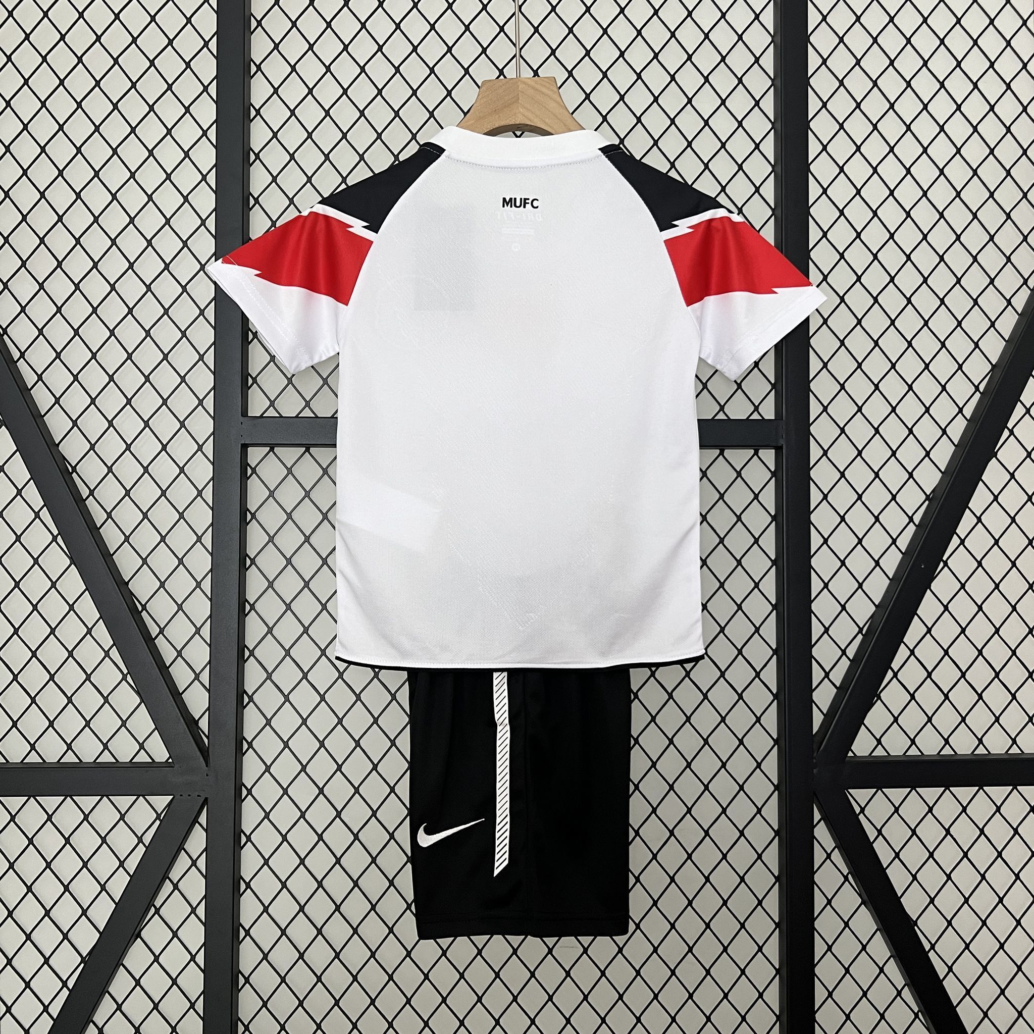 10-11 Manchester United Away Champions League Retro Kid Kits Youth Apparels AAAAJersey Yupoo 3