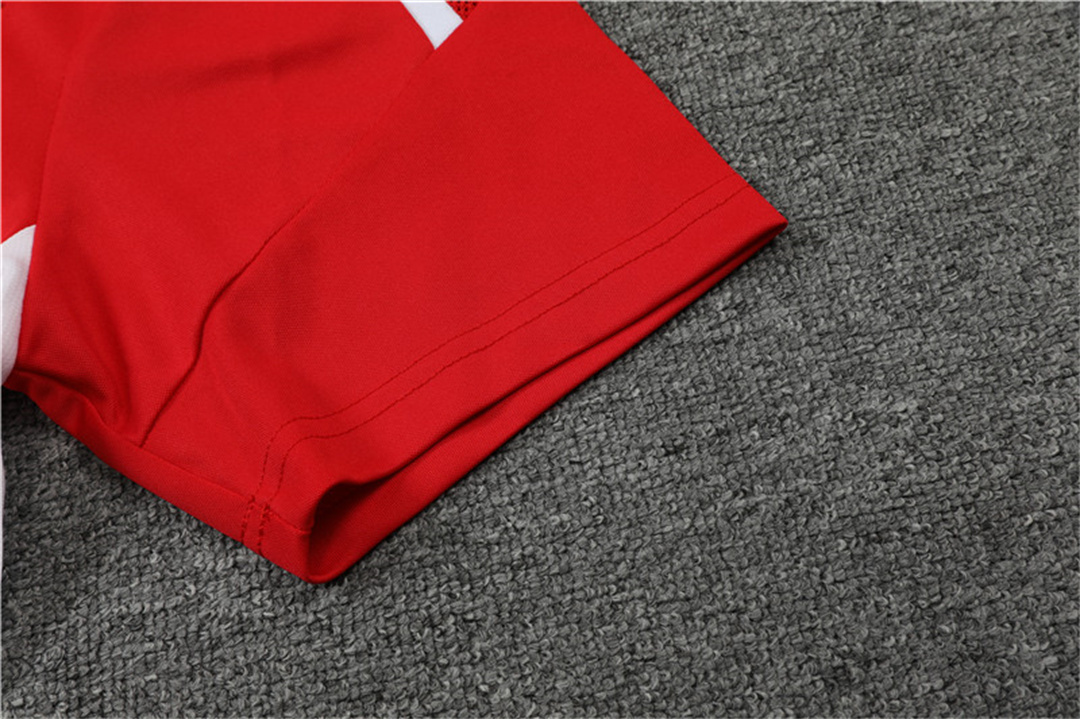 22-23 Manchester United training suit red 3