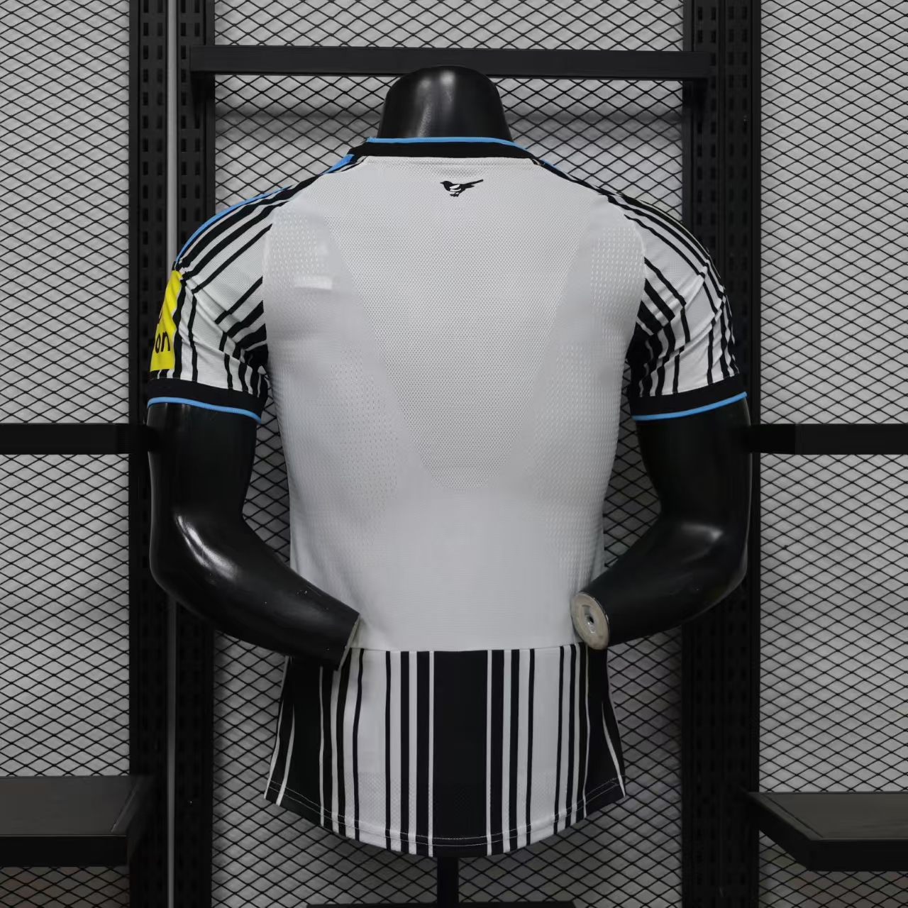 26-27 Newcastle United Mens Home Kit Player Version Football T-Shirt AAAAJersey Supply Yupoo 8 5