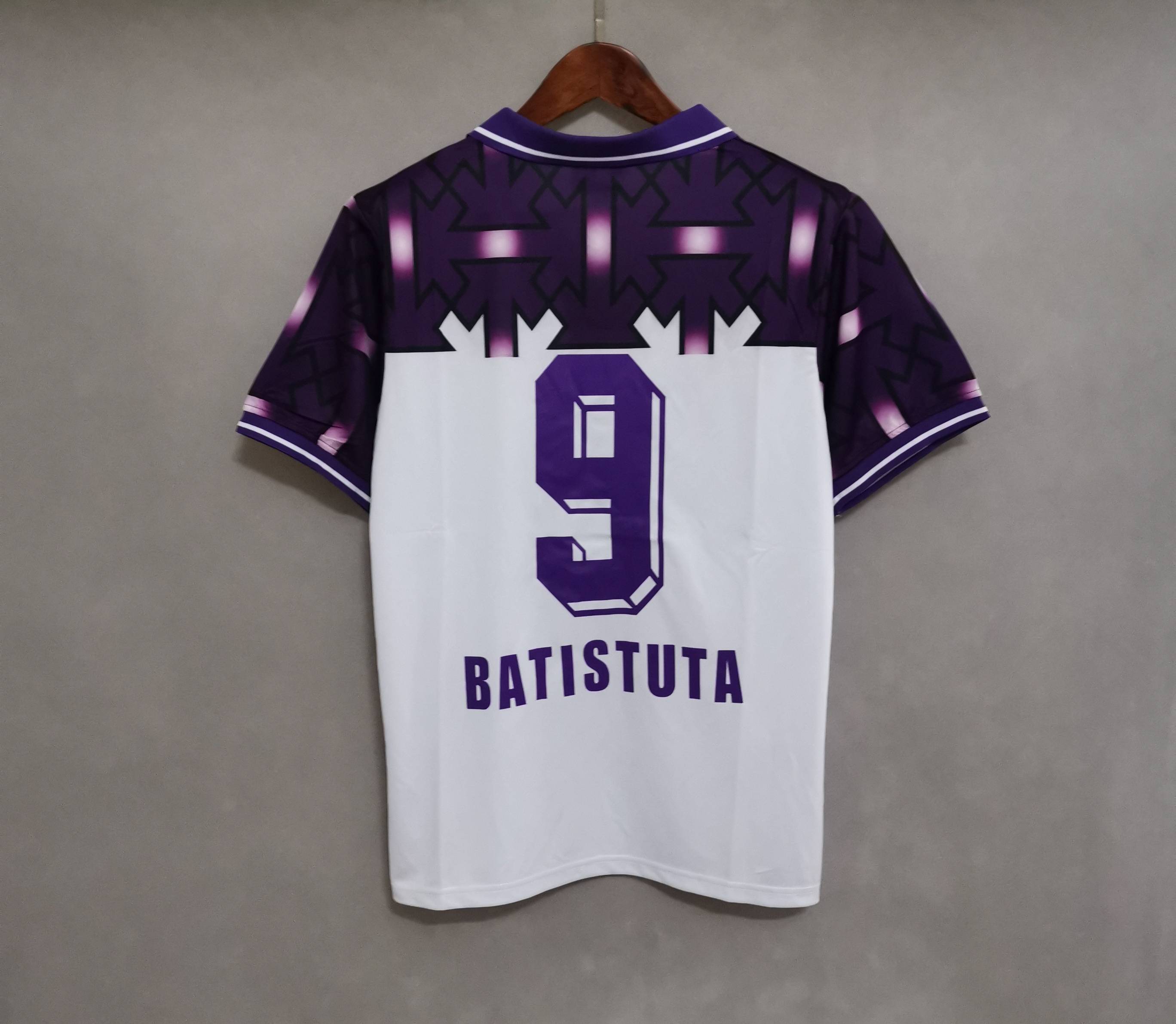 92-93 Fiorentina away 7