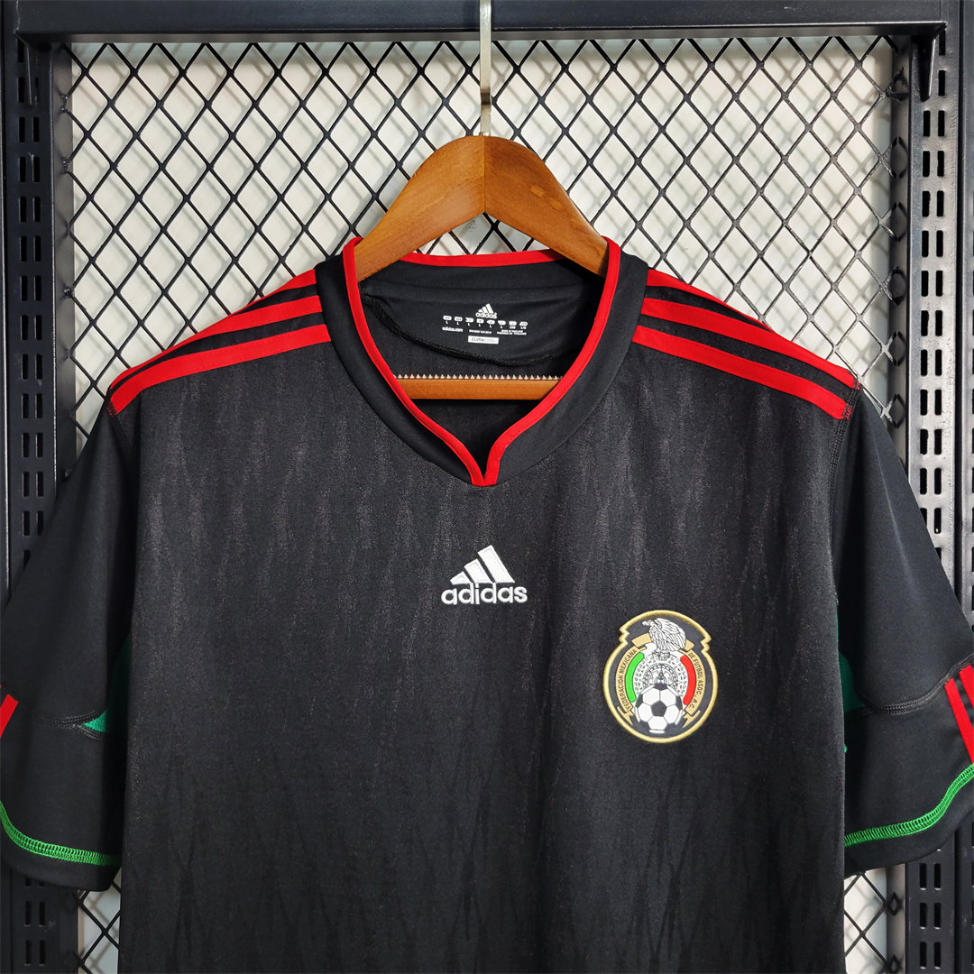 2010 Mexico away 1