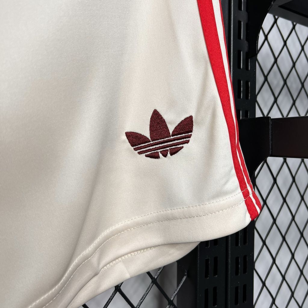 24-25 Bayern Munich Third Shorts Football Trousers Soccer AAAAJersey Yupoo 3