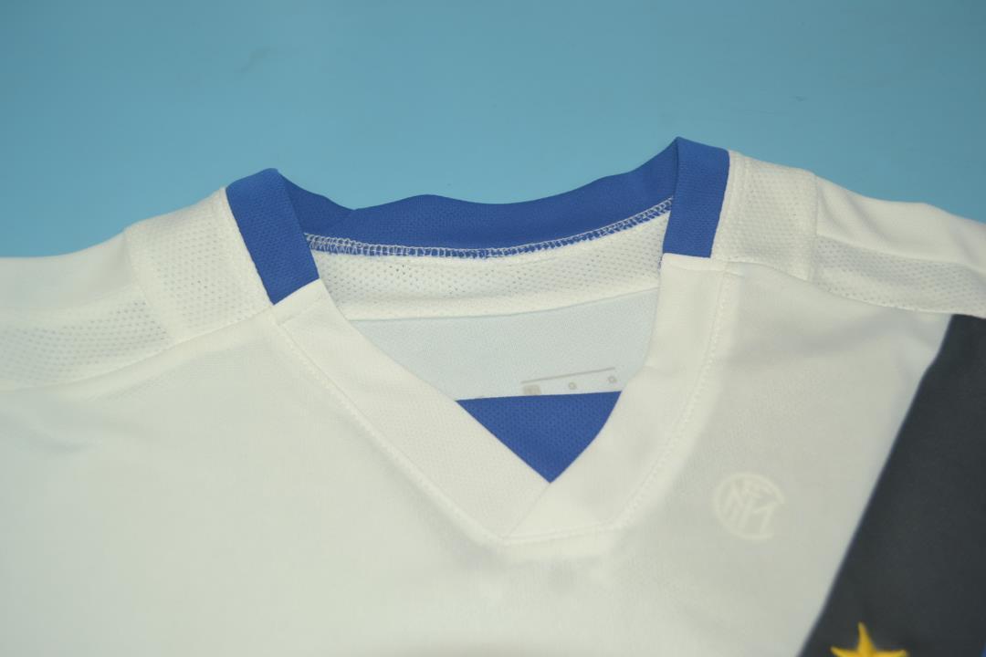 02-03 Inter Milan away white 13