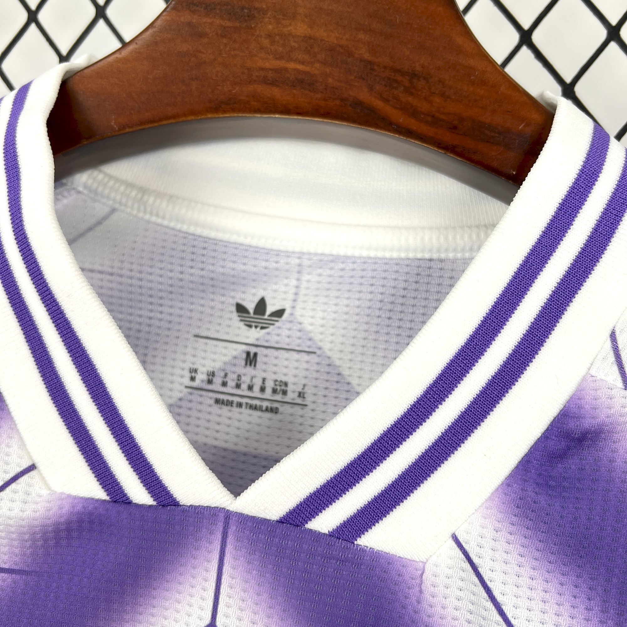 25-26 Real Madrid Purple Special Edition Football T-Shirt AAAAJersey Wholesale Yupoo 3