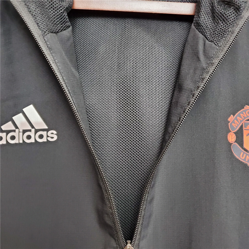 20-21 Manchester United black windbreaker 4