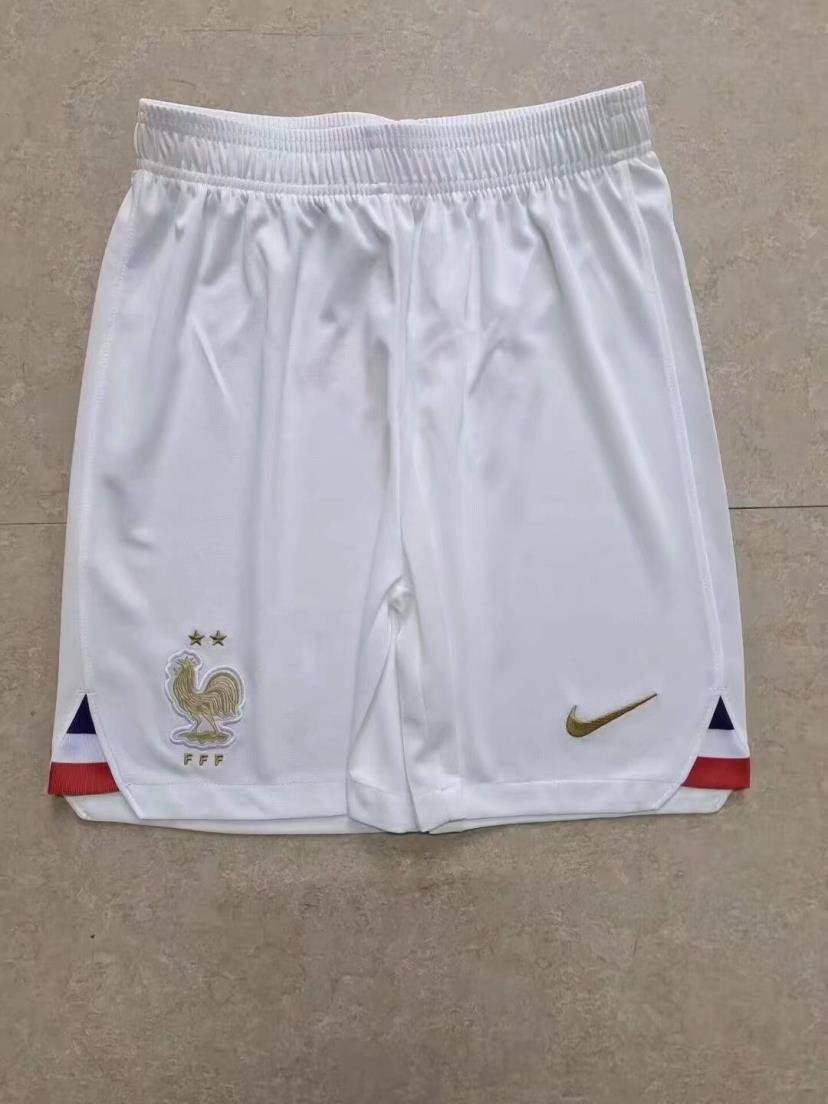 2022 France home 16