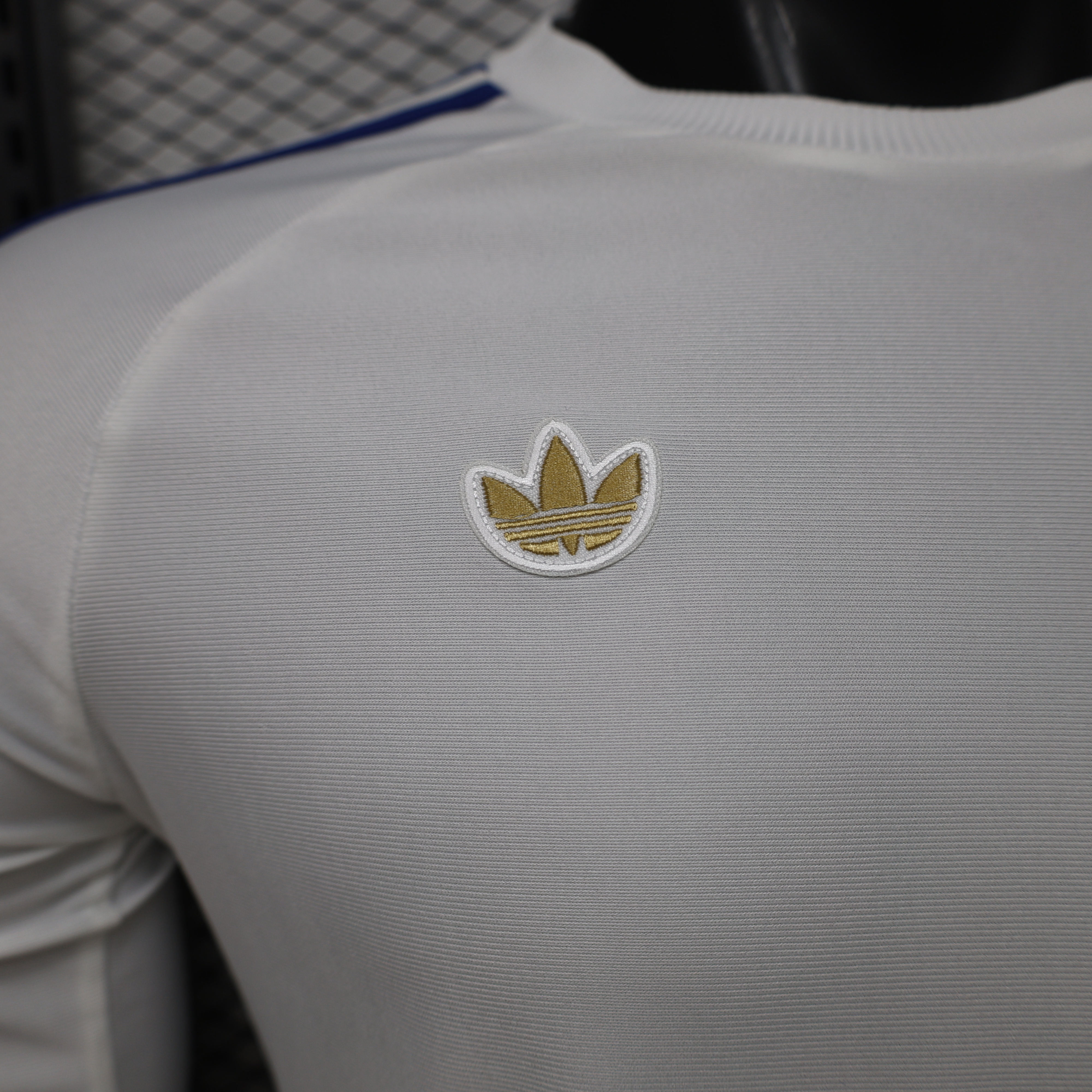 26-27 Leeds United Mens Retro Style Football Long Sleeve T-Shirt AAAAJersey Supply Yupoo 3