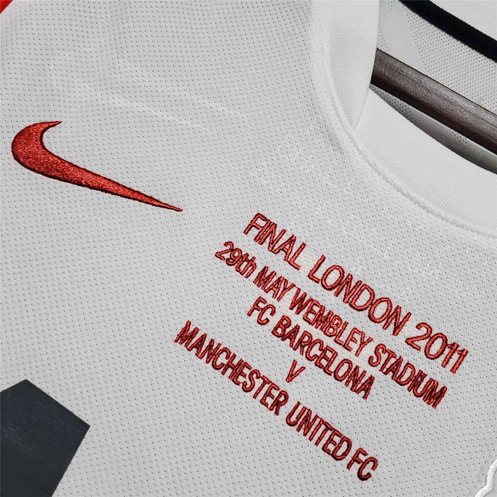 10-11 Manchester United in the Champions League version away 9