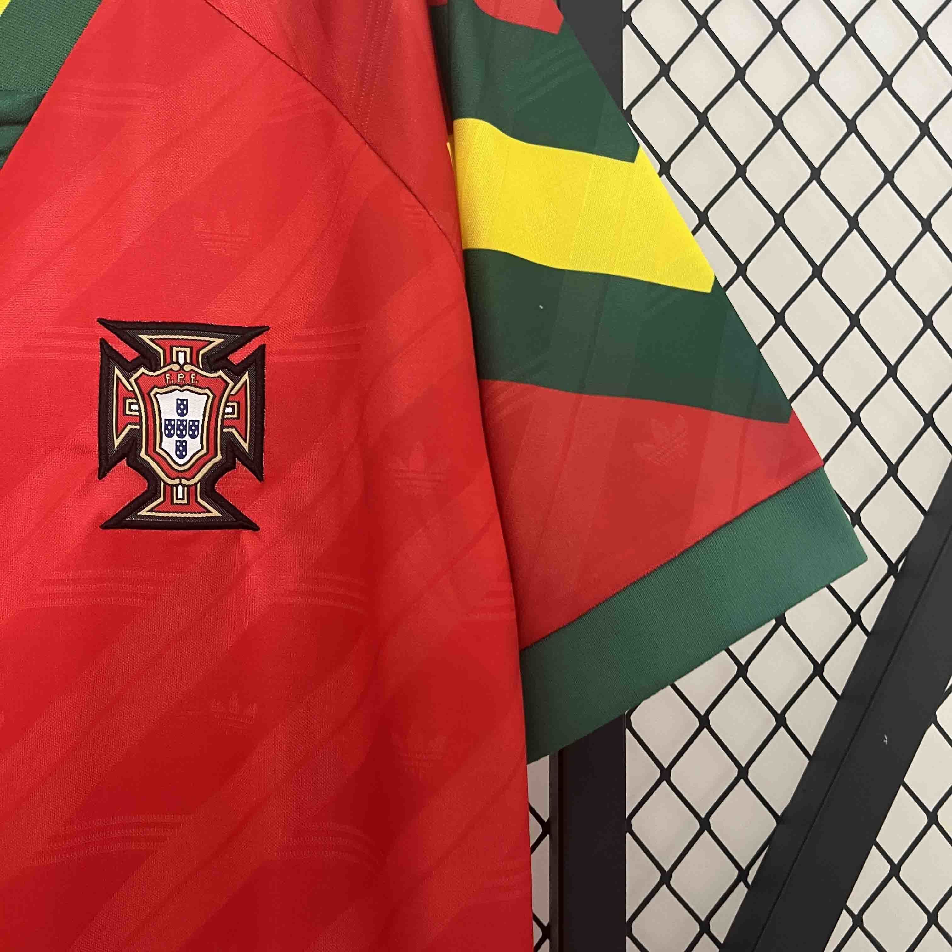 92-94 Portugal Home Retro Kit Vintage Shirt Football AAAAJersey Supplier 5