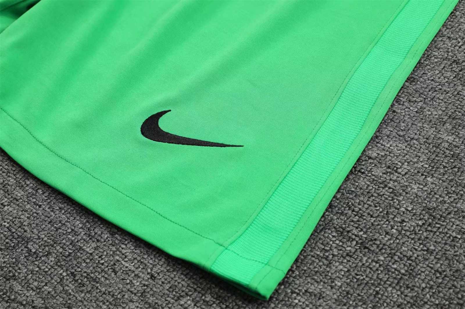 21-22 Barcelona green goalkeeper 8