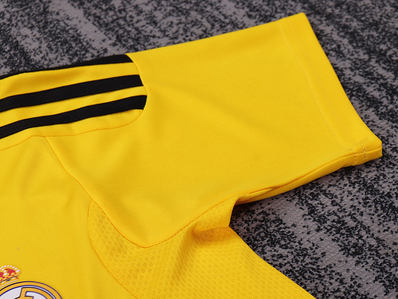 11-12 Real Madrid Retro Goalkeeper Kid Kits Youth Apparels AAAAJersey Supplier Yupoo 13