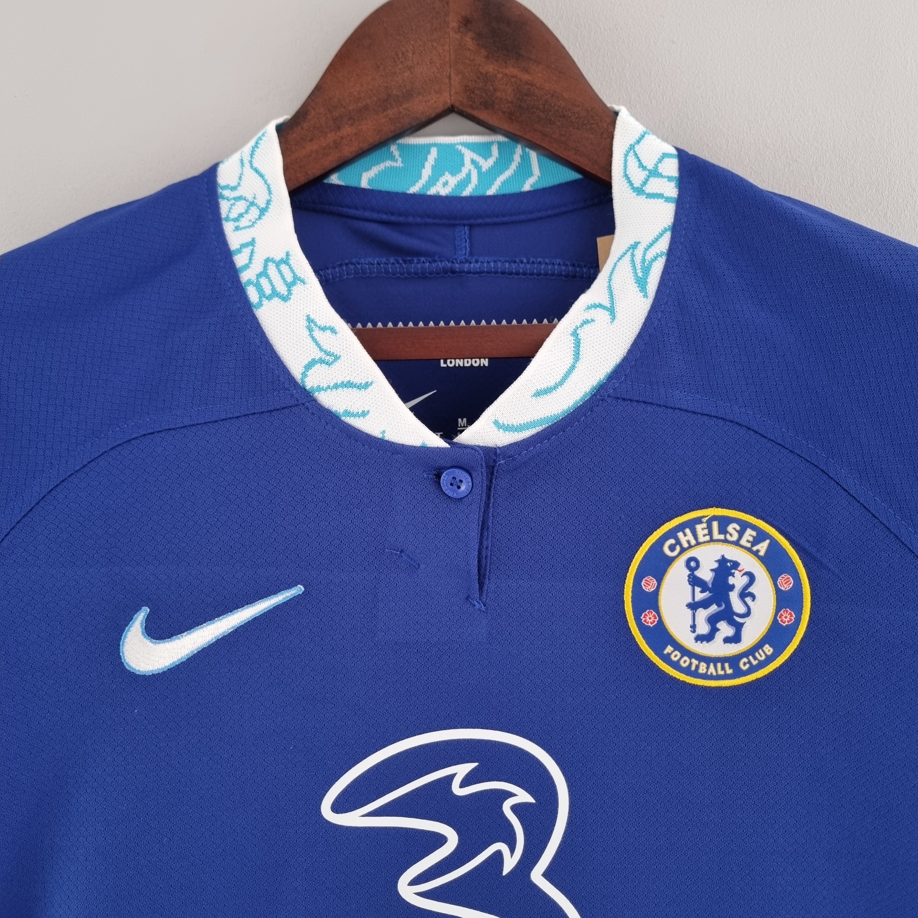 22-23 Chelsea home women 1