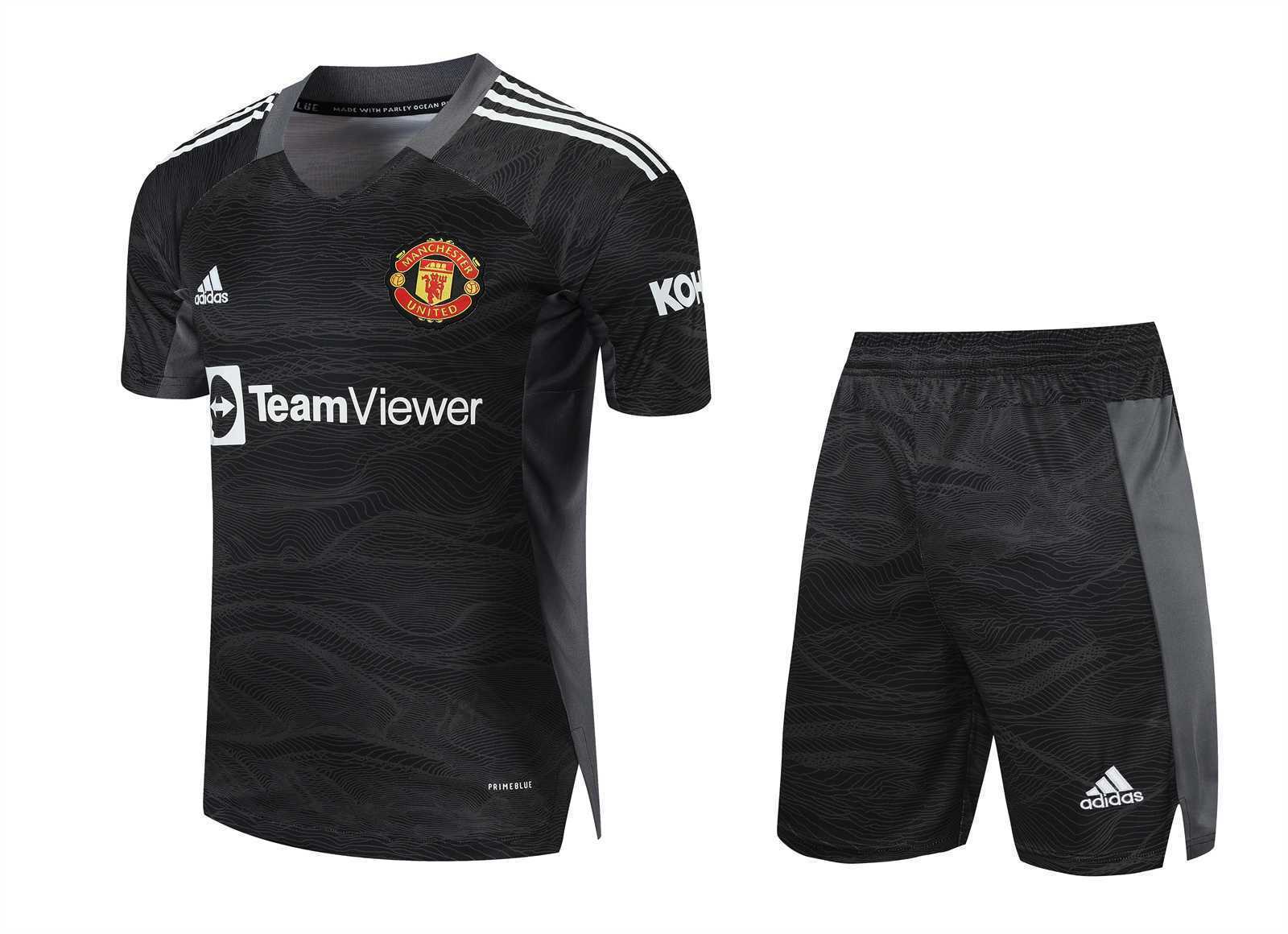 21-22 Manchester United black goalkeeper