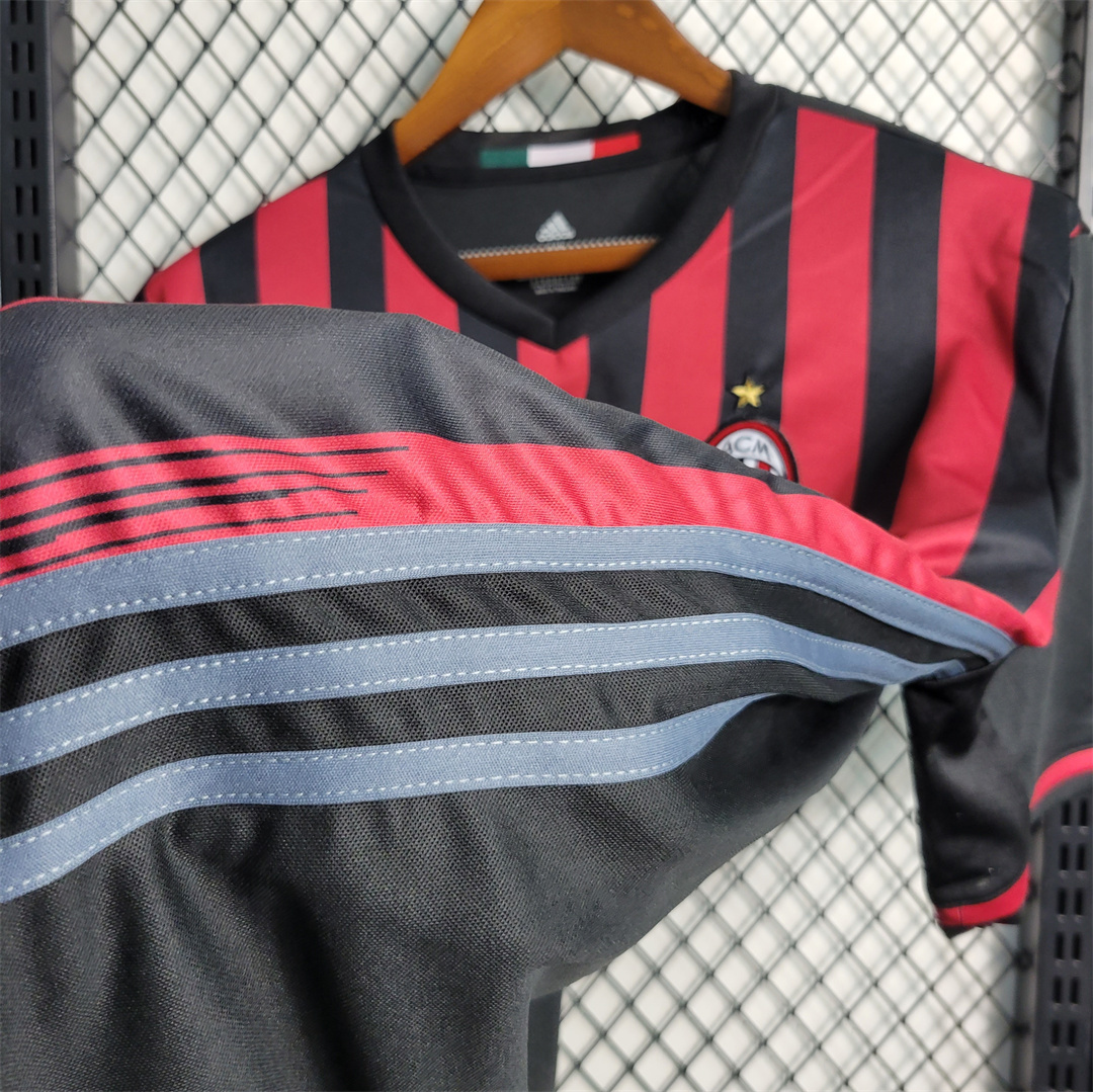 16-17 AC Milan home 8